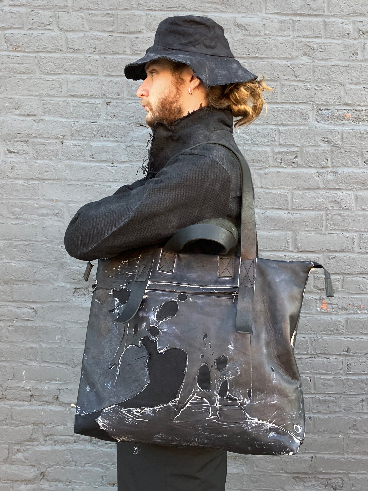 FW23 || PHILOSOPHER POET TOTE BAG || MOONSTAR BLACK