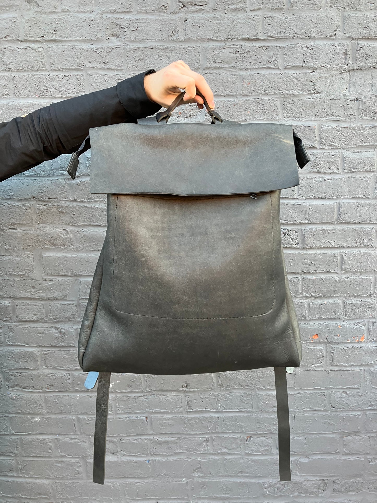 FW23 || SLIM PROFILE BACKPACK || MATTE HORSEHIDE BLACK