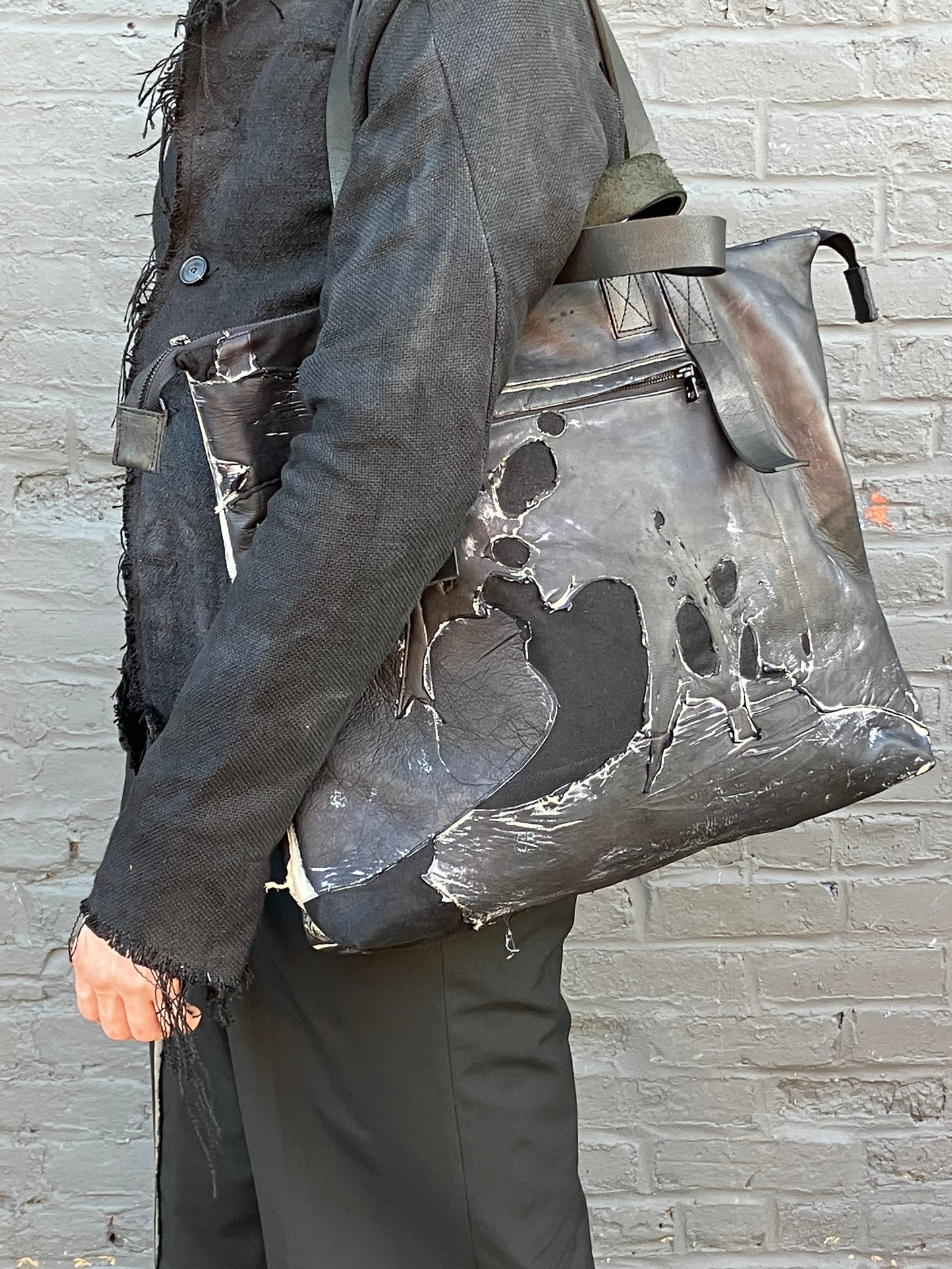 FW23 || PHILOSOPHER POET TOTE BAG || MOONSTAR BLACK