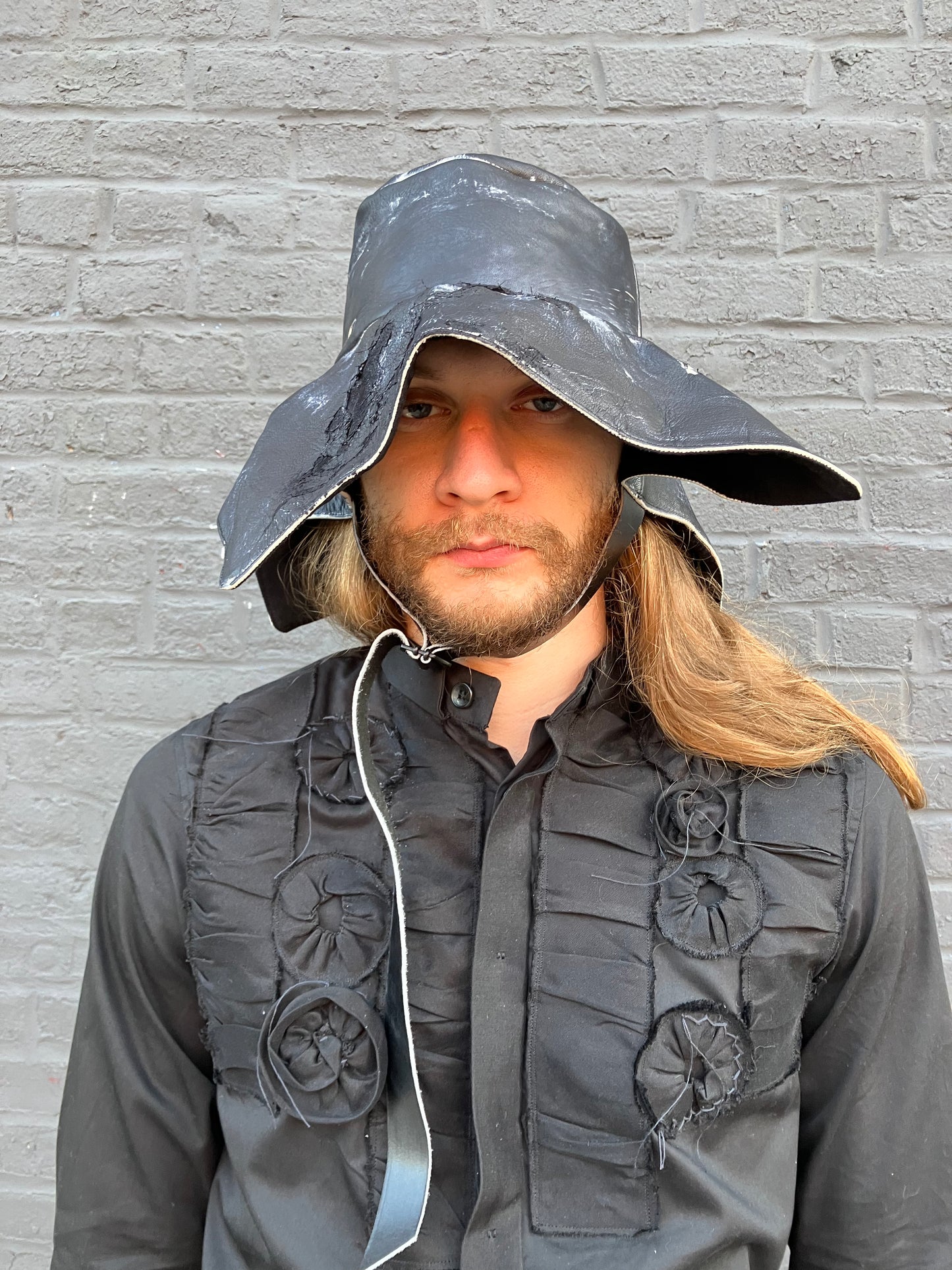 FW23 || SQUARE BRIM BUCKET HAT || MOONSTAR BLACK
