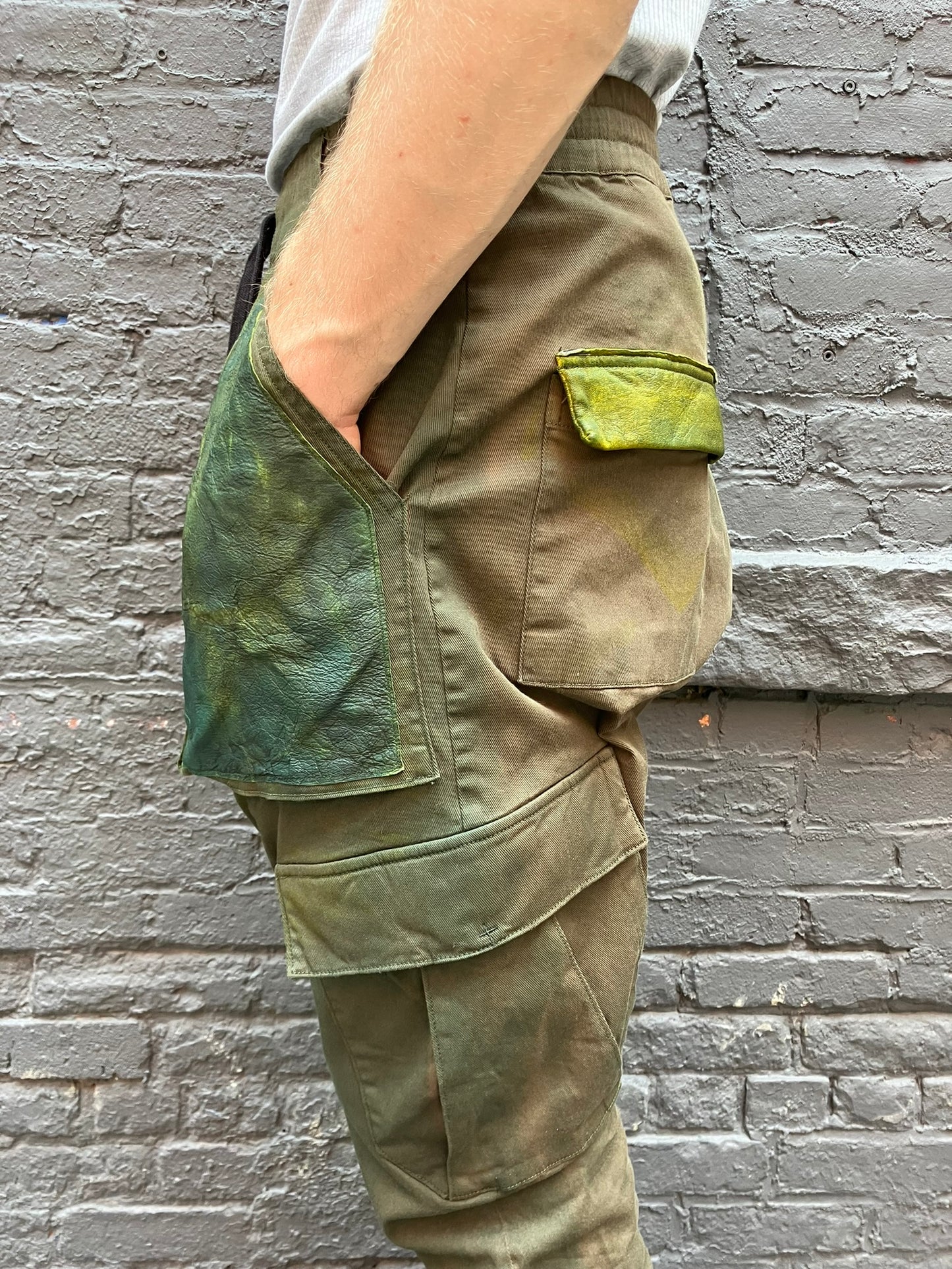 FW23 || INSERT ZIPPER / MOONSTAR LEATHER || STRETCH COTTON PANTS - COMBAT GREEN