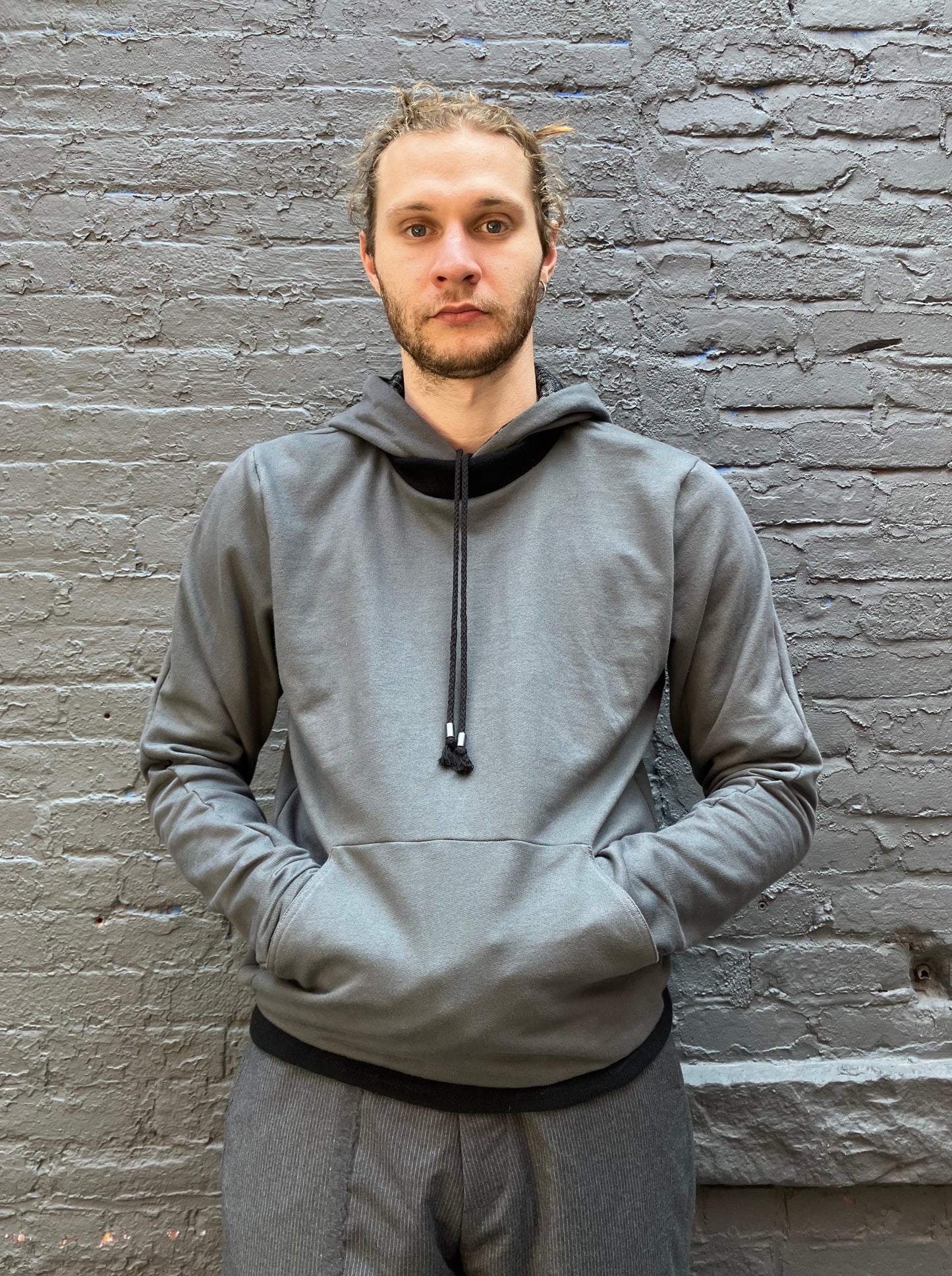 FW23 || FAULTED SHOULDER HOODIE || GREY