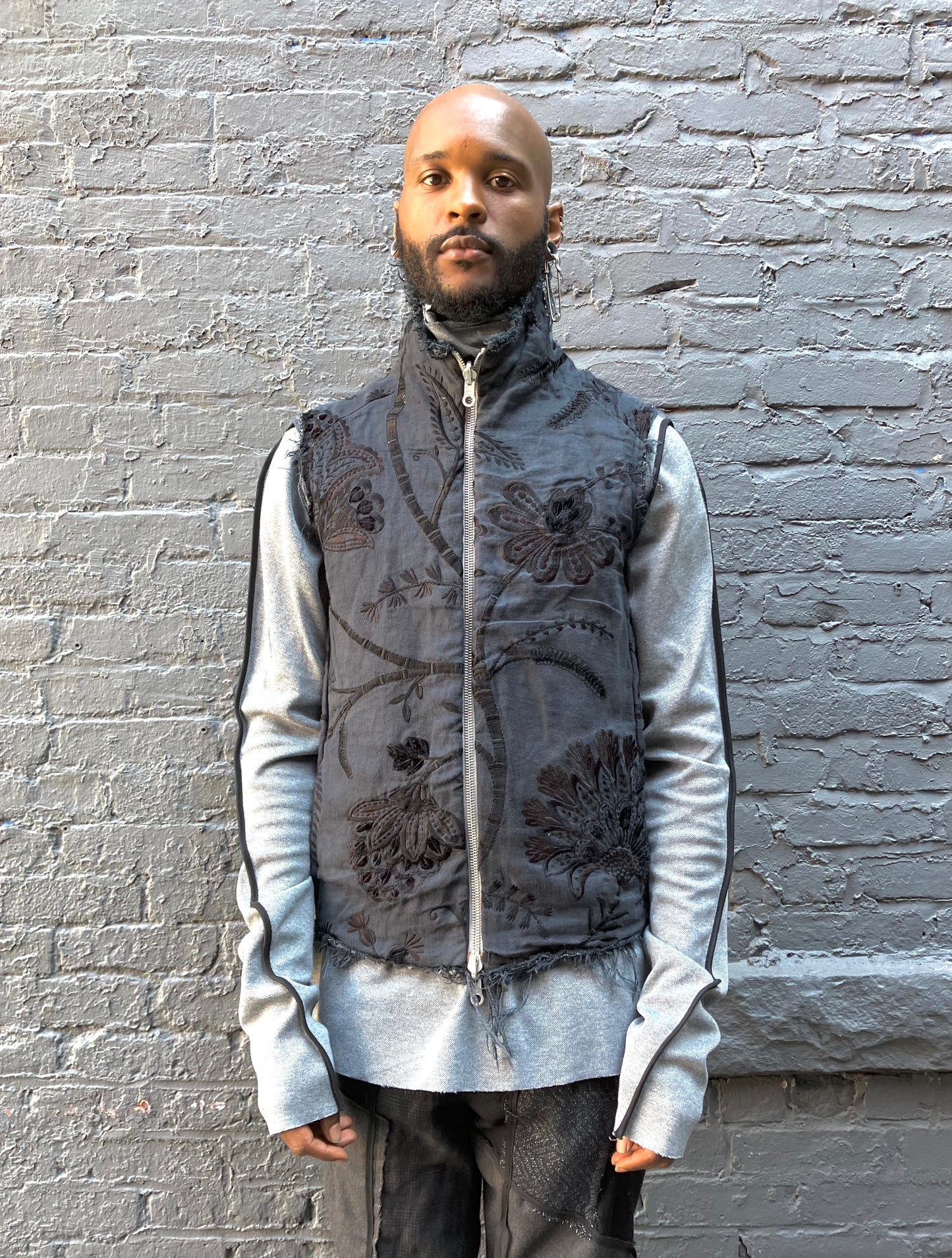 FW23|| REVERSIBLE ARC VEST || FABRIC EDITION - CLASSIC BLACK