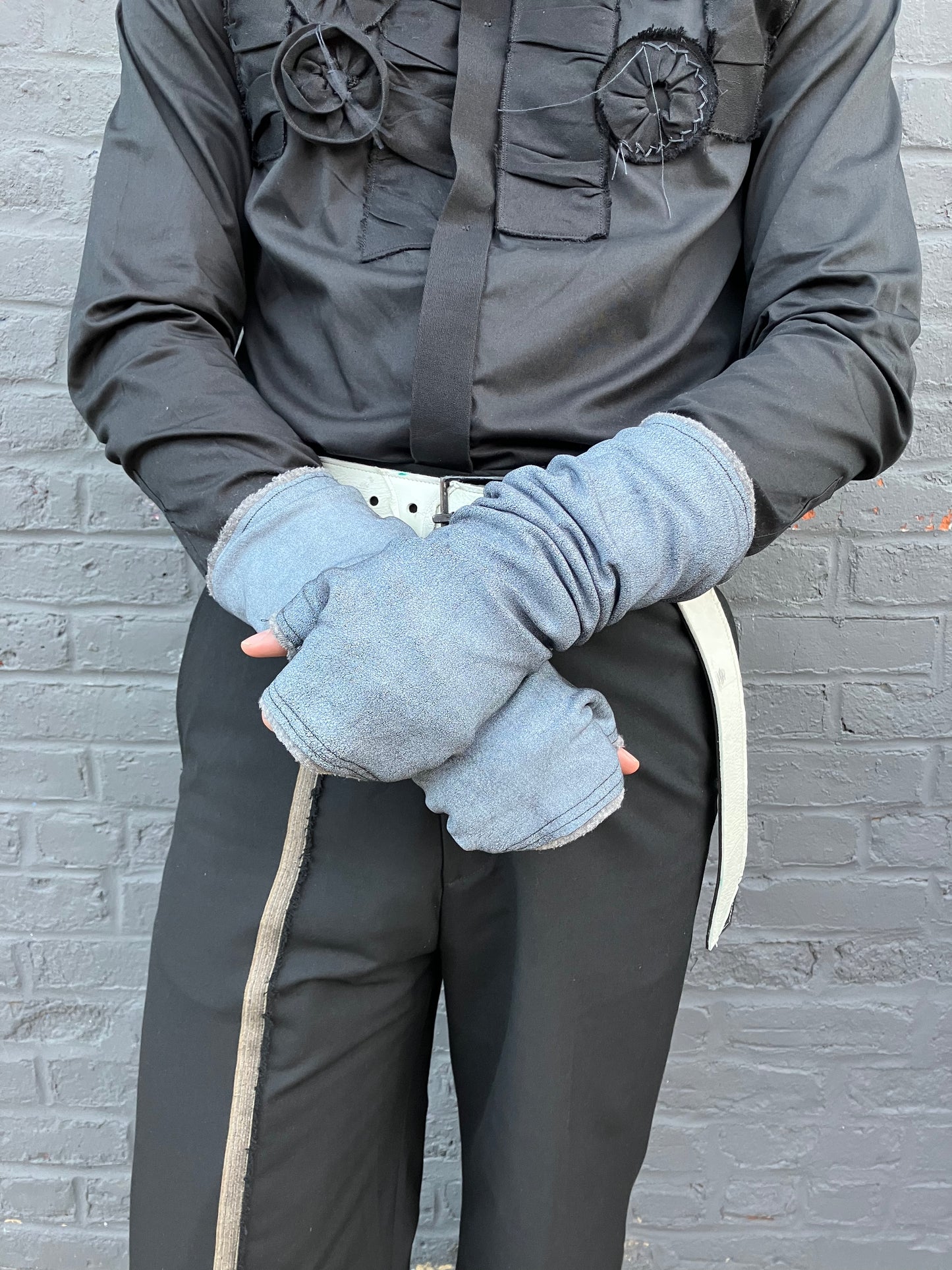 FW23 || LONG FINGERLESS GAUNTLETS || LEATHER + KNIT - GREY