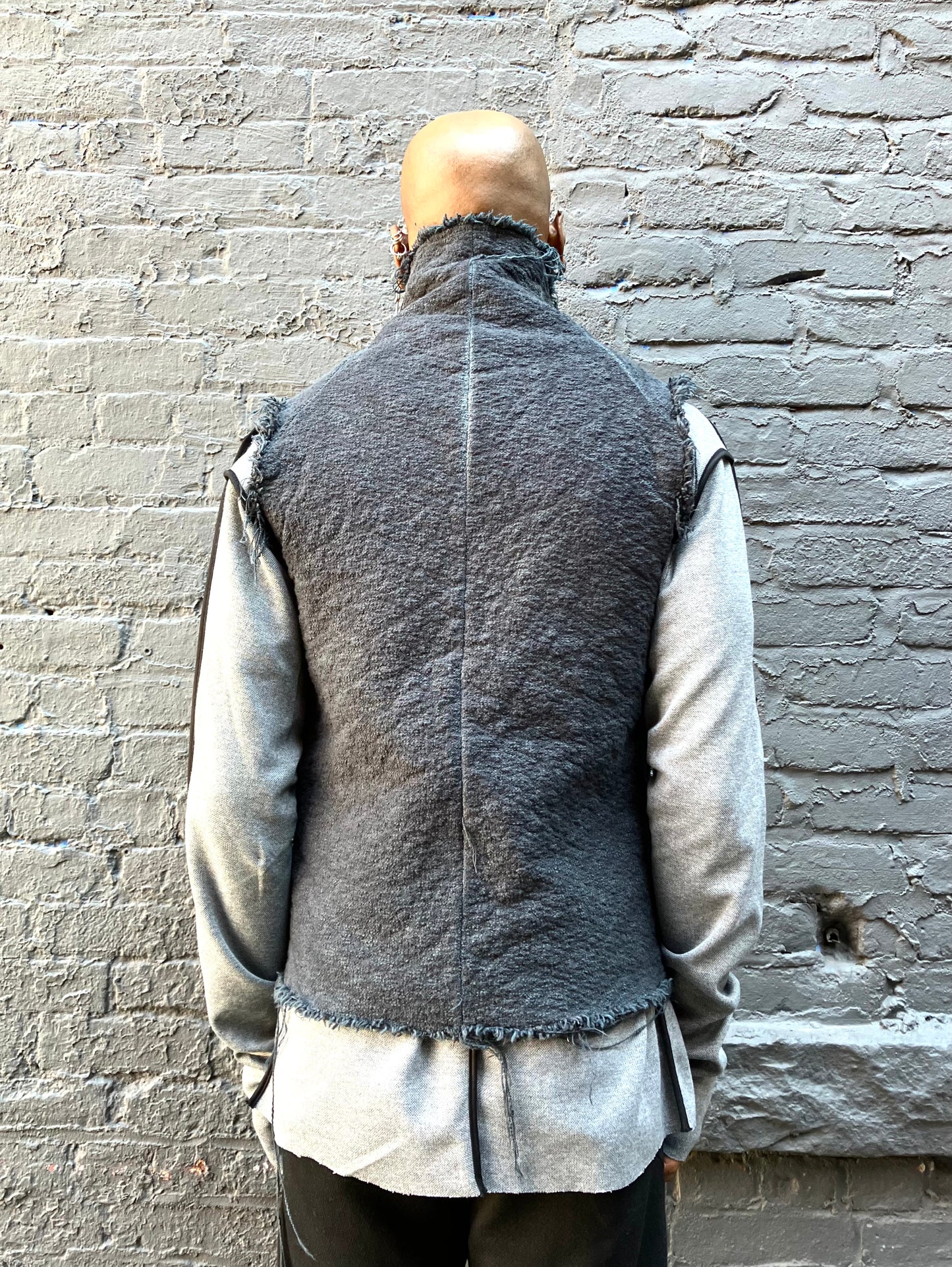 FW23|| REVERSIBLE ARC VEST || FABRIC EDITION - CLASSIC BLACK
