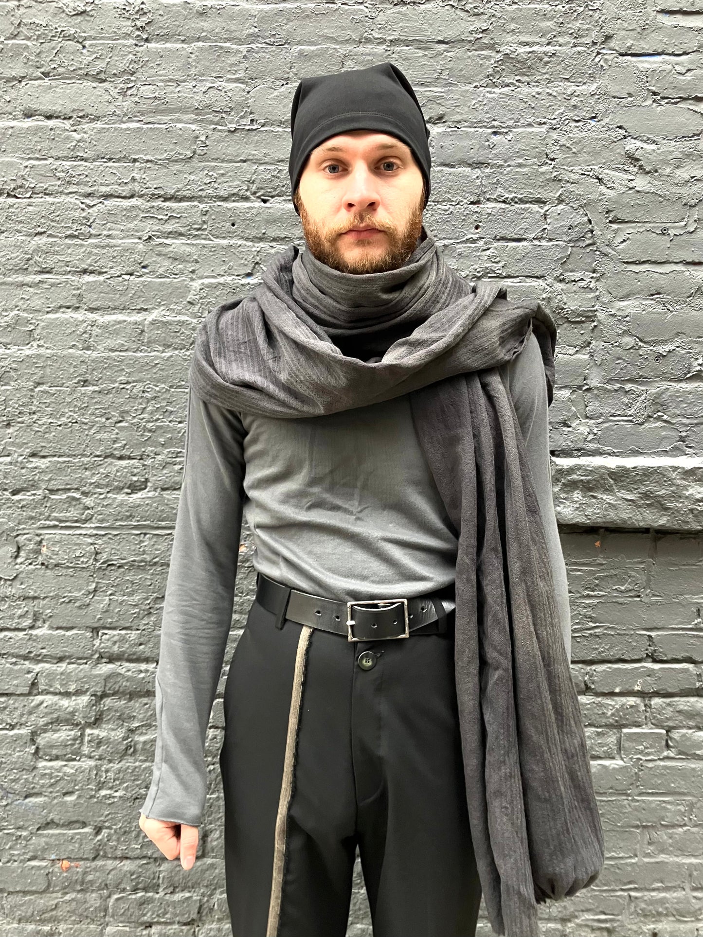 FW23 || RIDGE SCARF || BLACK WOOL