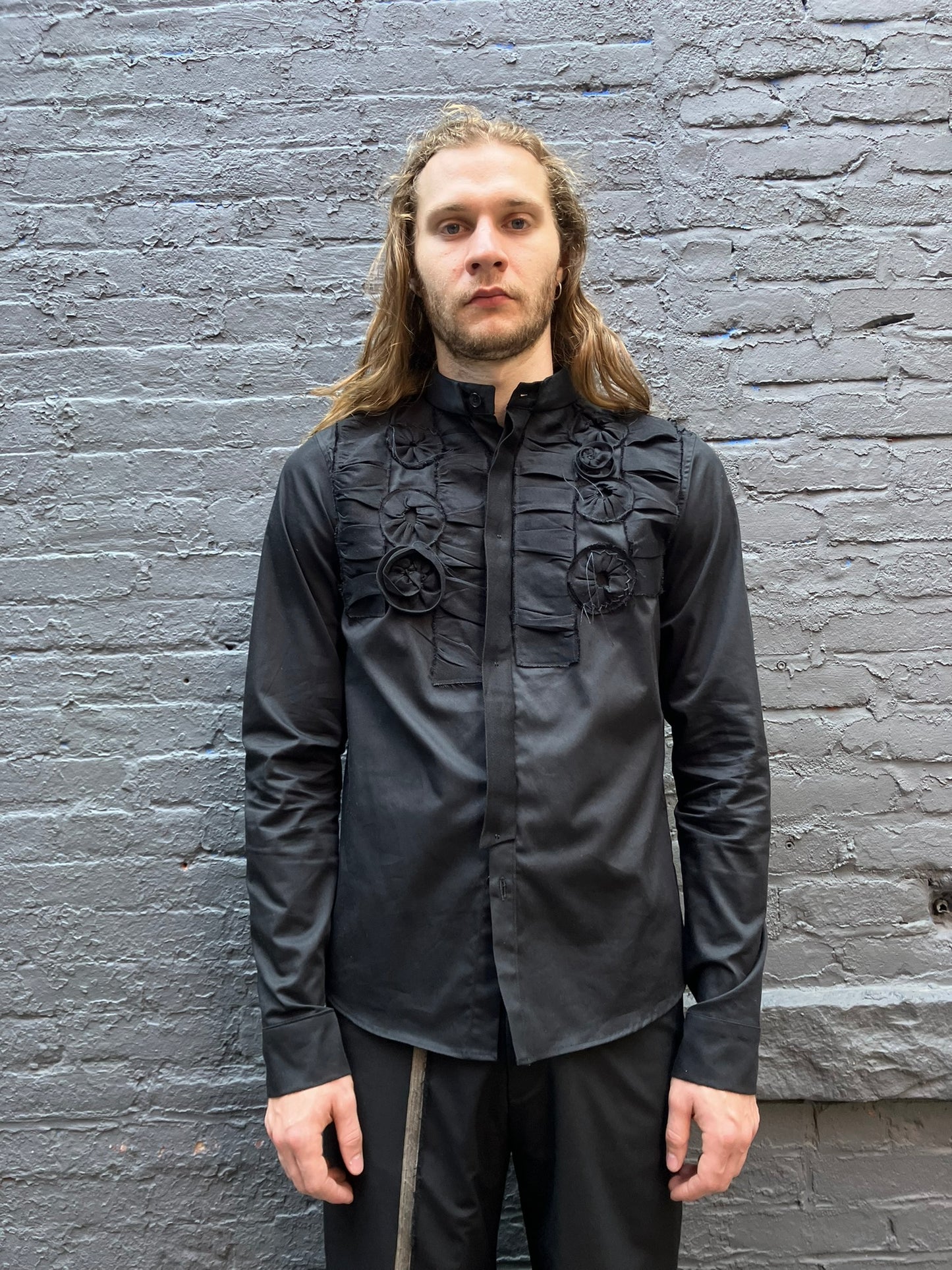 FW23 || ROMANTIC FRONT ROSES DRESS SHIRT || 100% COTTON - BLACK