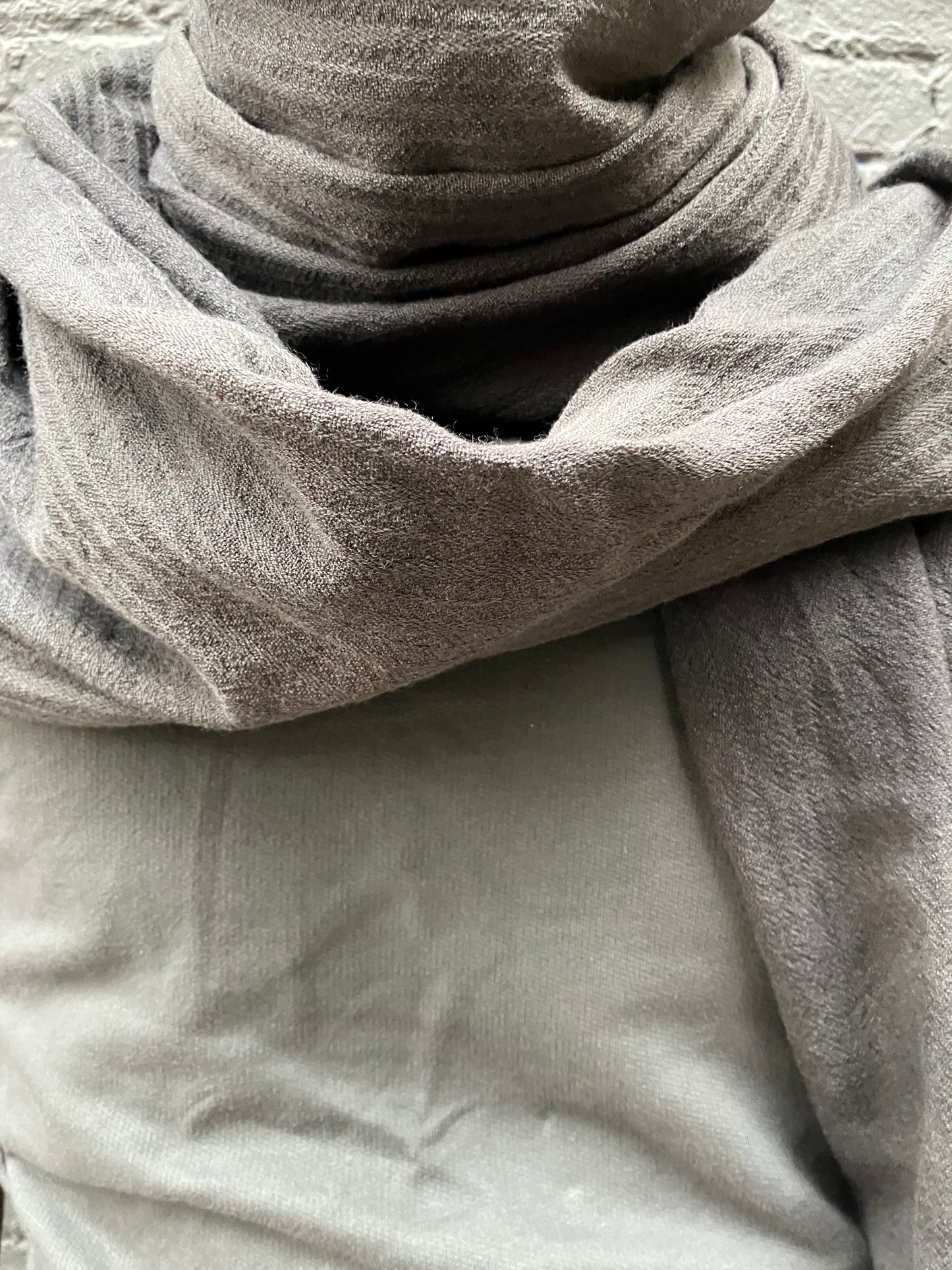 FW23 || RIDGE SCARF || BLACK WOOL
