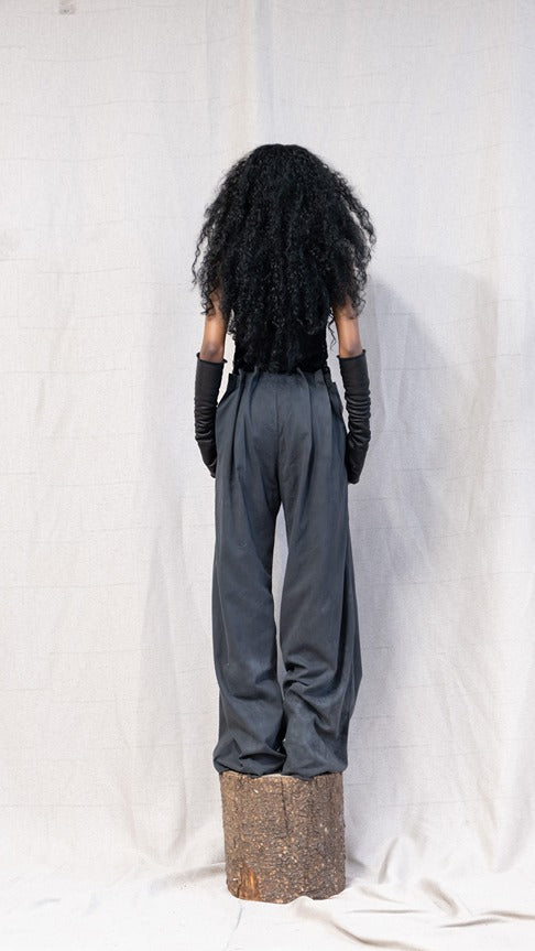 SS23 FEMME || PICKED PLEAT PANTS - CHARCOAL DYED