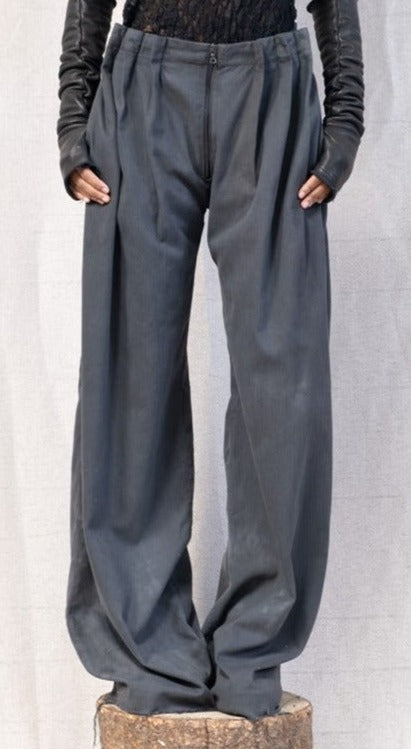 SS23 FEMME || PICKED PLEAT PANTS - CHARCOAL DYED