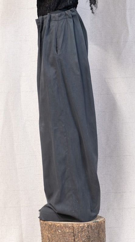 SS23 FEMME || PICKED PLEAT PANTS - CHARCOAL DYED