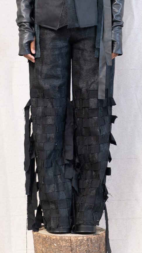 SS23 FEMME || LATTICE INDUSTRIAL MESH JEANS
