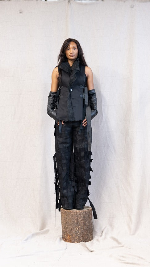 SS23 FEMME || LATTICE INDUSTRIAL MESH JEANS