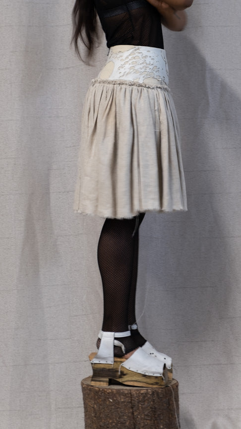 SS23 FEMME || MOONSTAR LINEN + LEATHER YOKE SHORT SKIRT