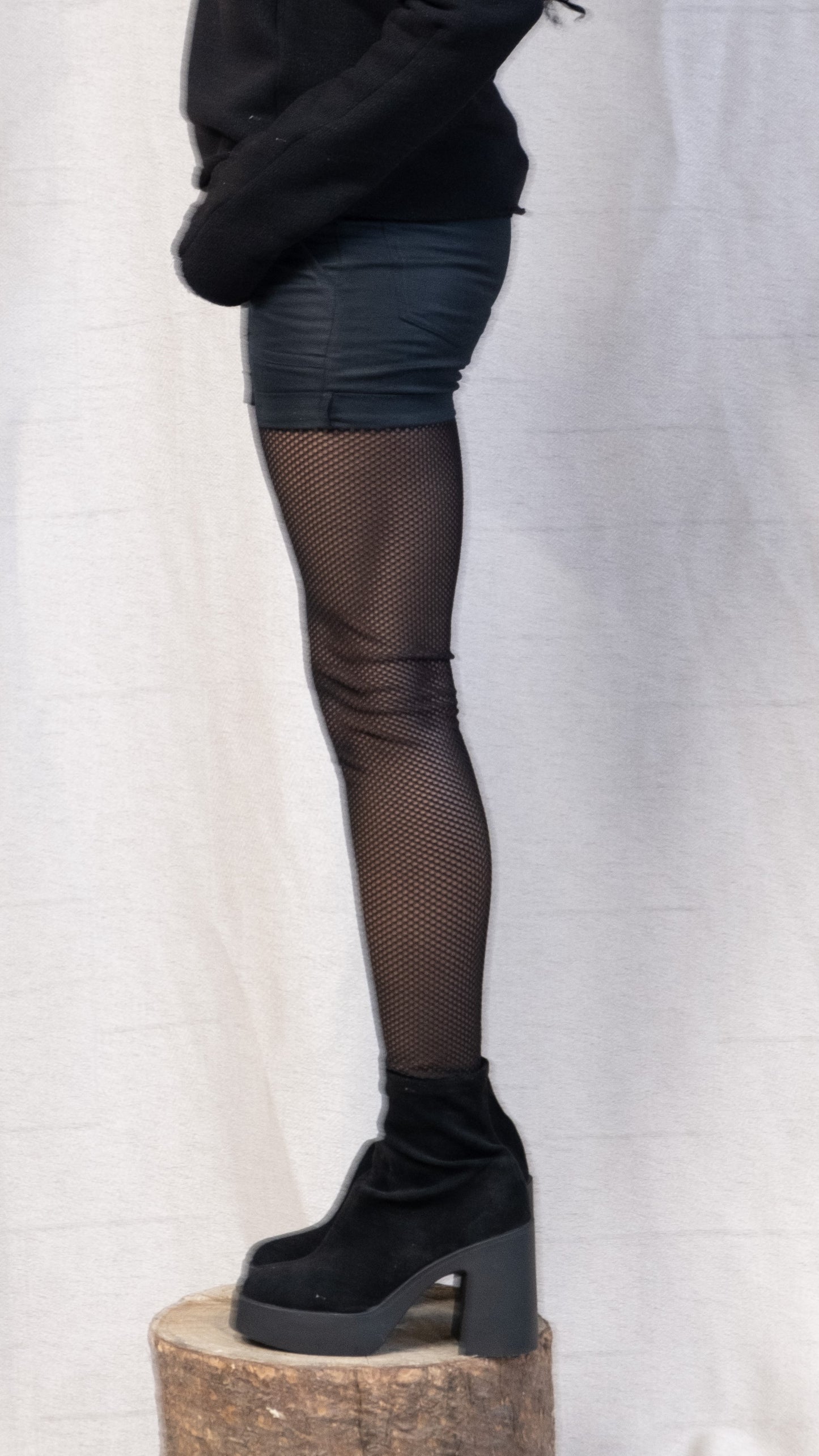 SS23 FEMME || STRETCHED FISHNET LEGGINGS