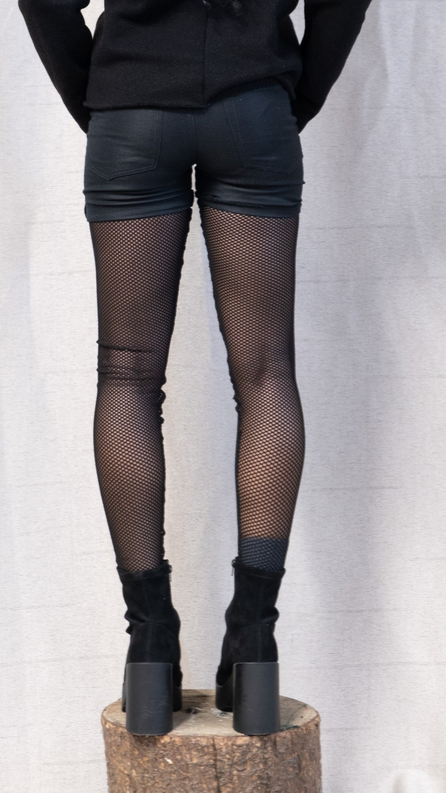 SS23 FEMME || STRETCHED FISHNET LEGGINGS