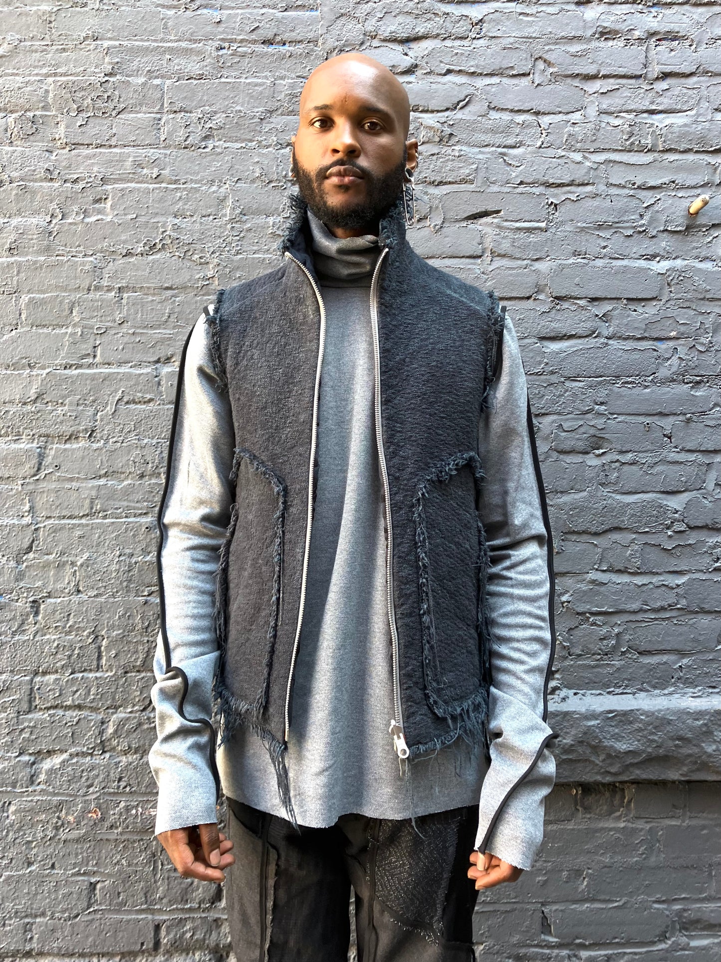 FW23|| REVERSIBLE ARC VEST || FABRIC EDITION - CLASSIC BLACK