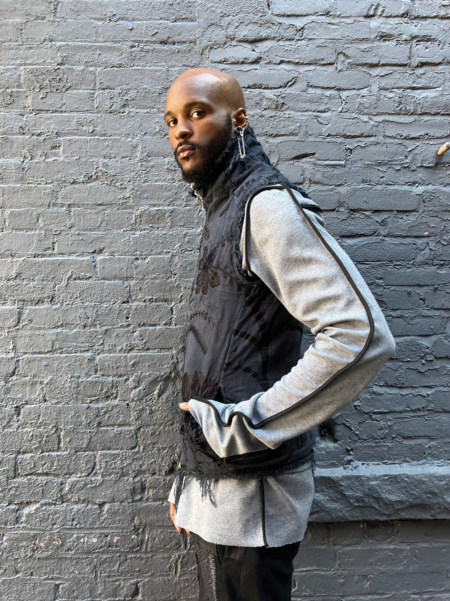 FW23|| REVERSIBLE ARC VEST || FABRIC EDITION - CLASSIC BLACK