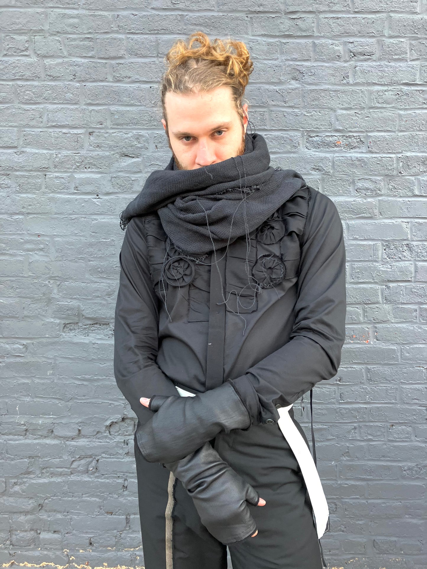 FW23 || SHORT FINGERLESS GAUNTLETS || LEATHER + KNIT - BLACK
