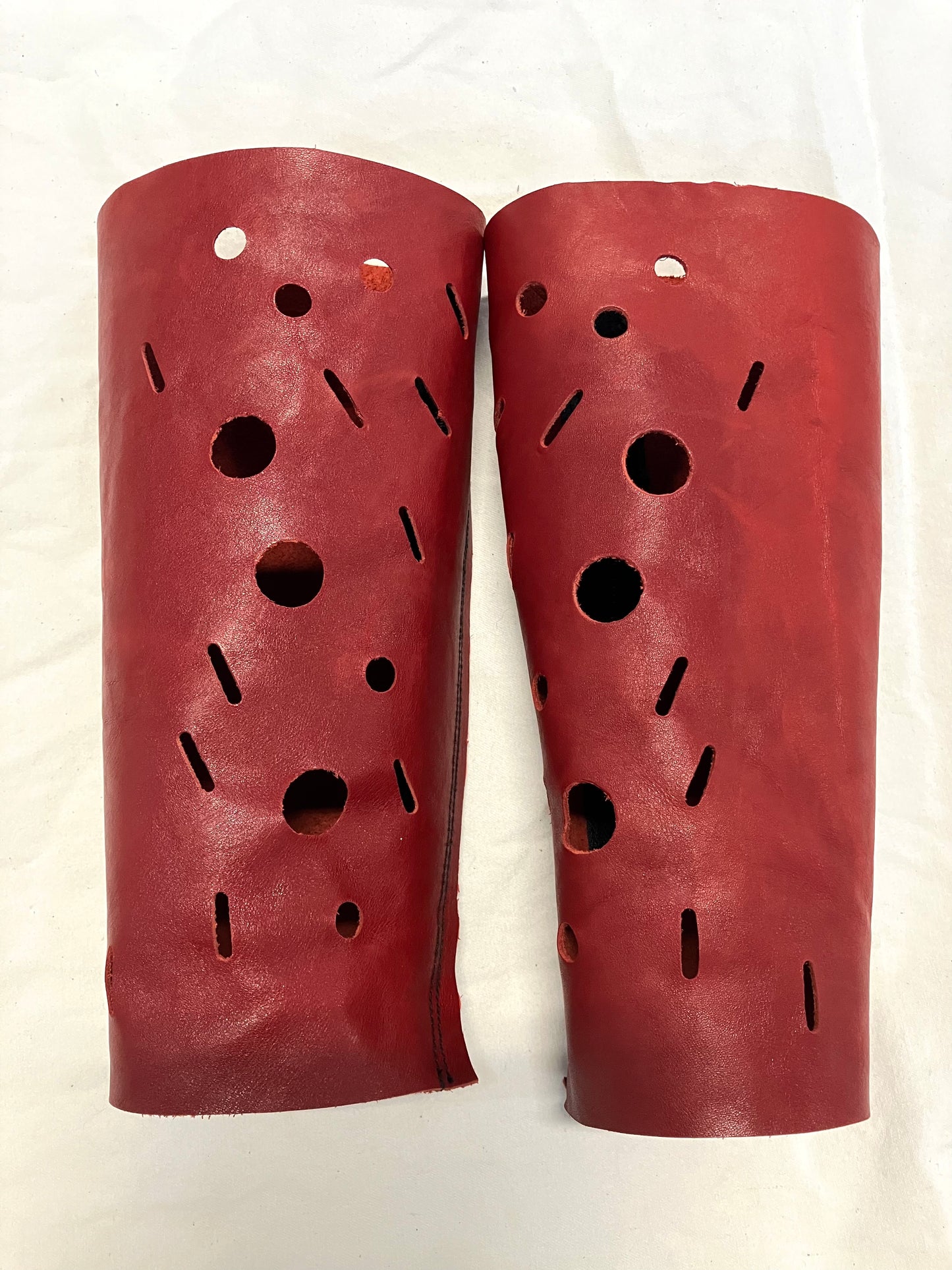 SS23 || PUNCHED ARM BANDS - RED