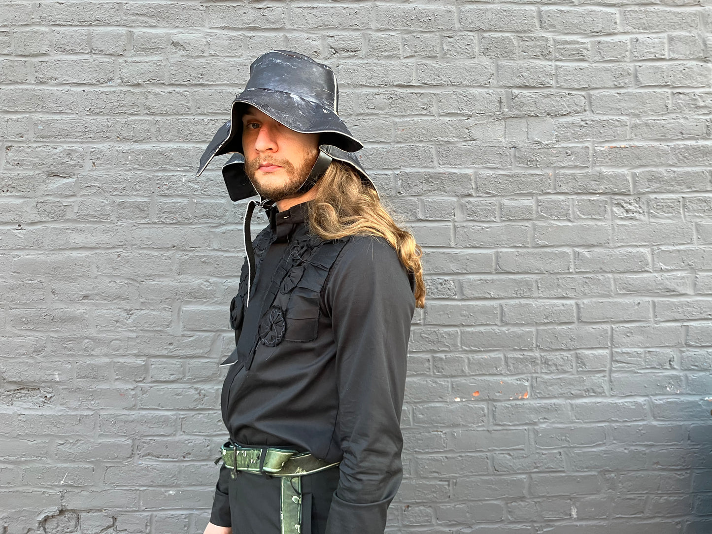 FW23 || SQUARE BRIM BUCKET HAT || MOONSTAR BLACK