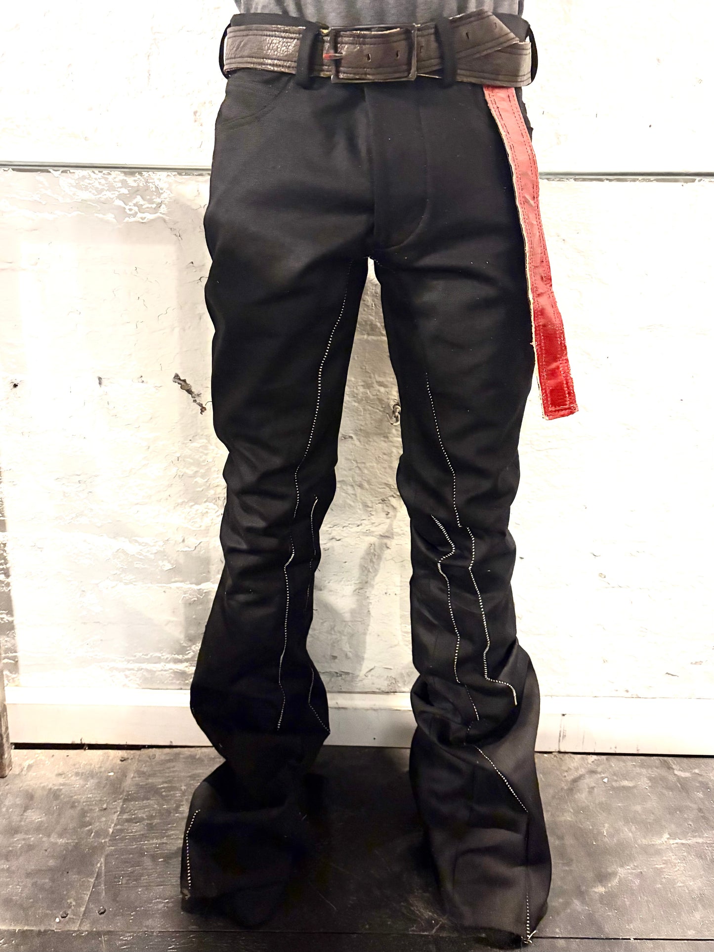 FW25 ||KNG 13 ALUMINUM SANDWICHED - OD BLACK + RED