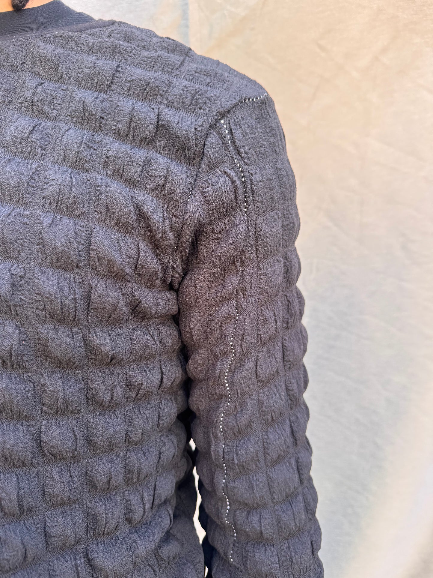 SS25 || OVERLOCKED PRIMORIDAL BUBBLE TEE || BLACK