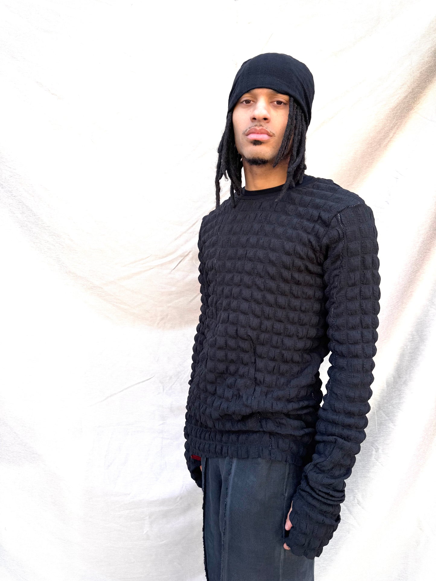 SS25 || OVERLOCKED PRIMORIDAL BUBBLE TEE || BLACK