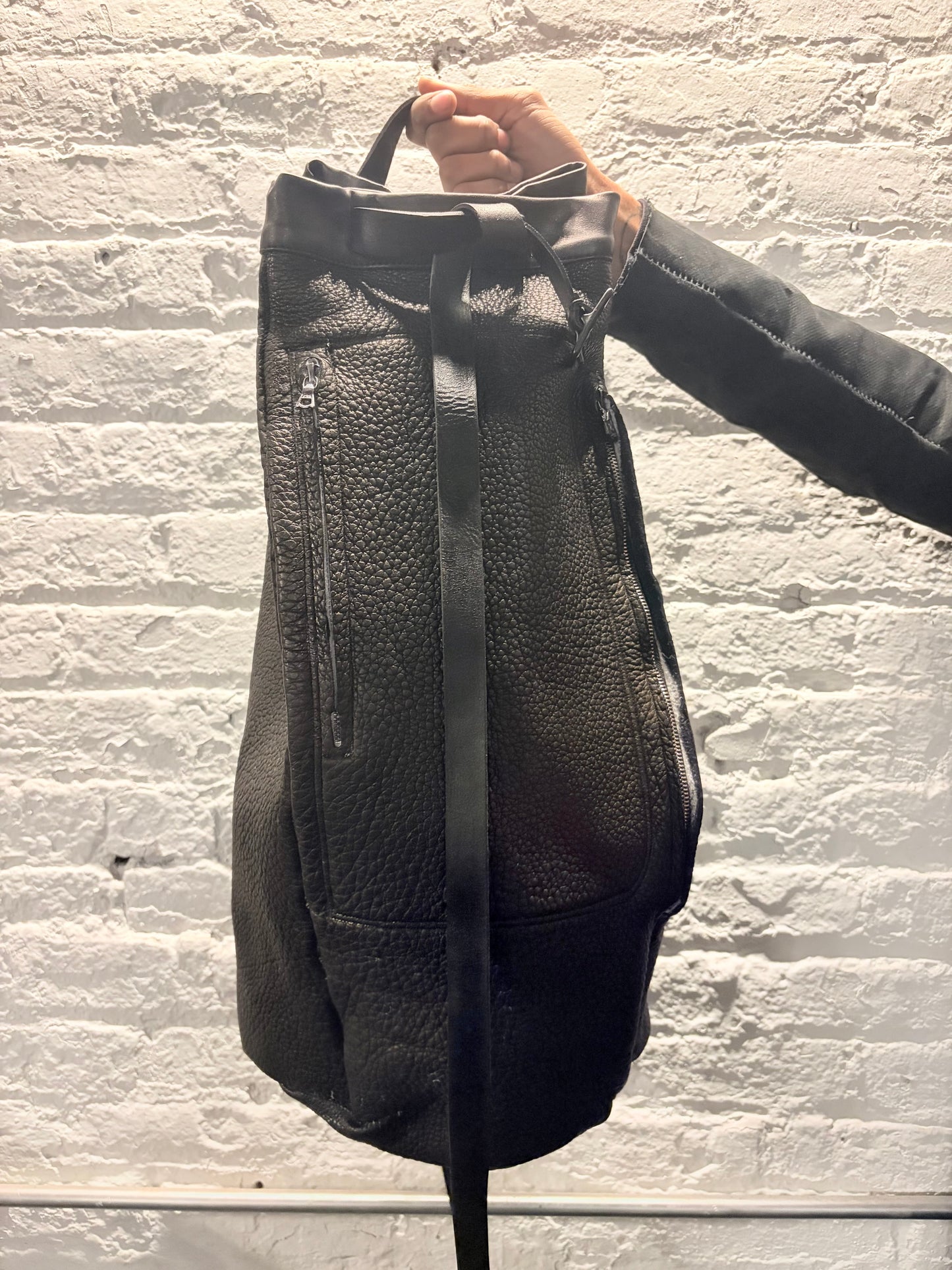 FW25 || ONE SHOULDER SLING BAG || BLACK BISON