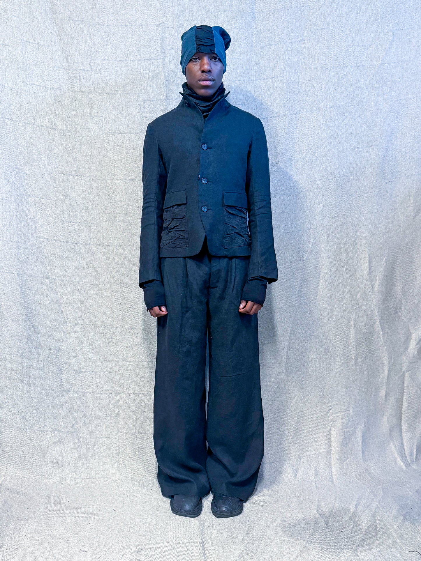 SS24 || RUCHED LAPEL WEIGHTLESS BLAZER || BLACK