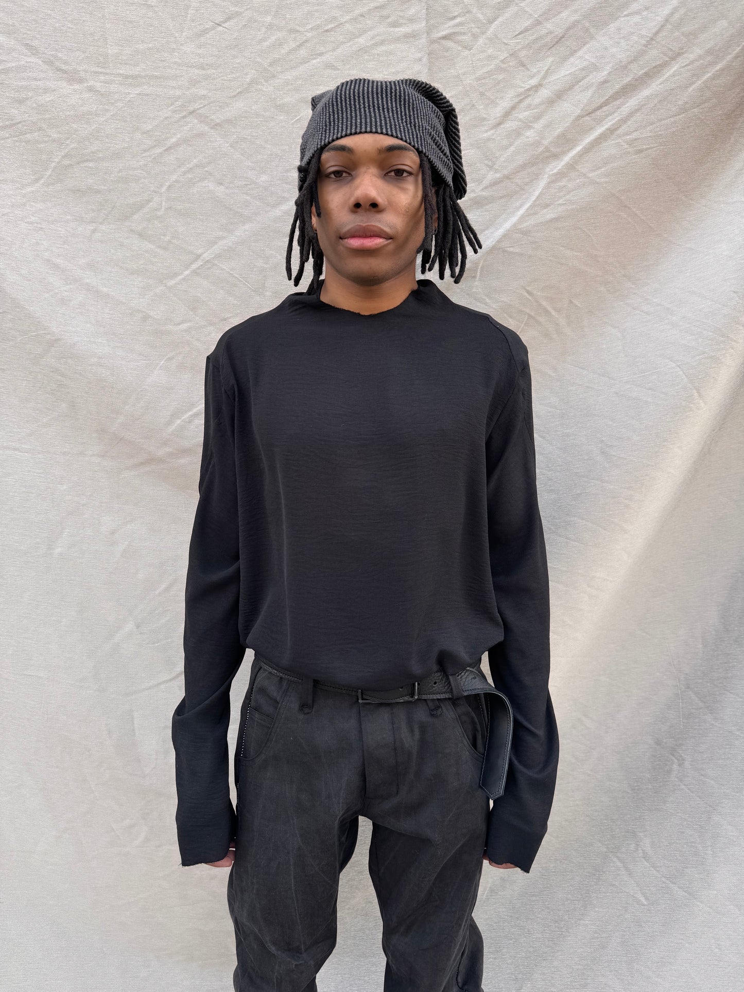 SS25 || OVERLOCKED PROTOLOGICAL TOP || BLACK