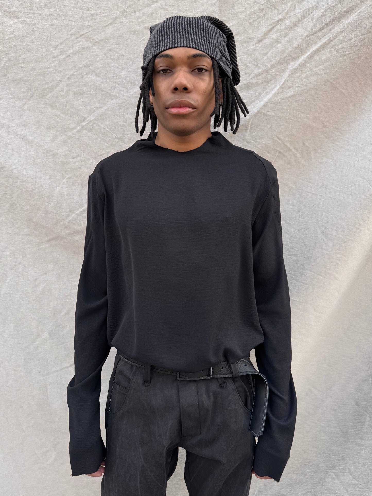 SS25 || OVERLOCKED PROTOLOGICAL TOP || BLACK