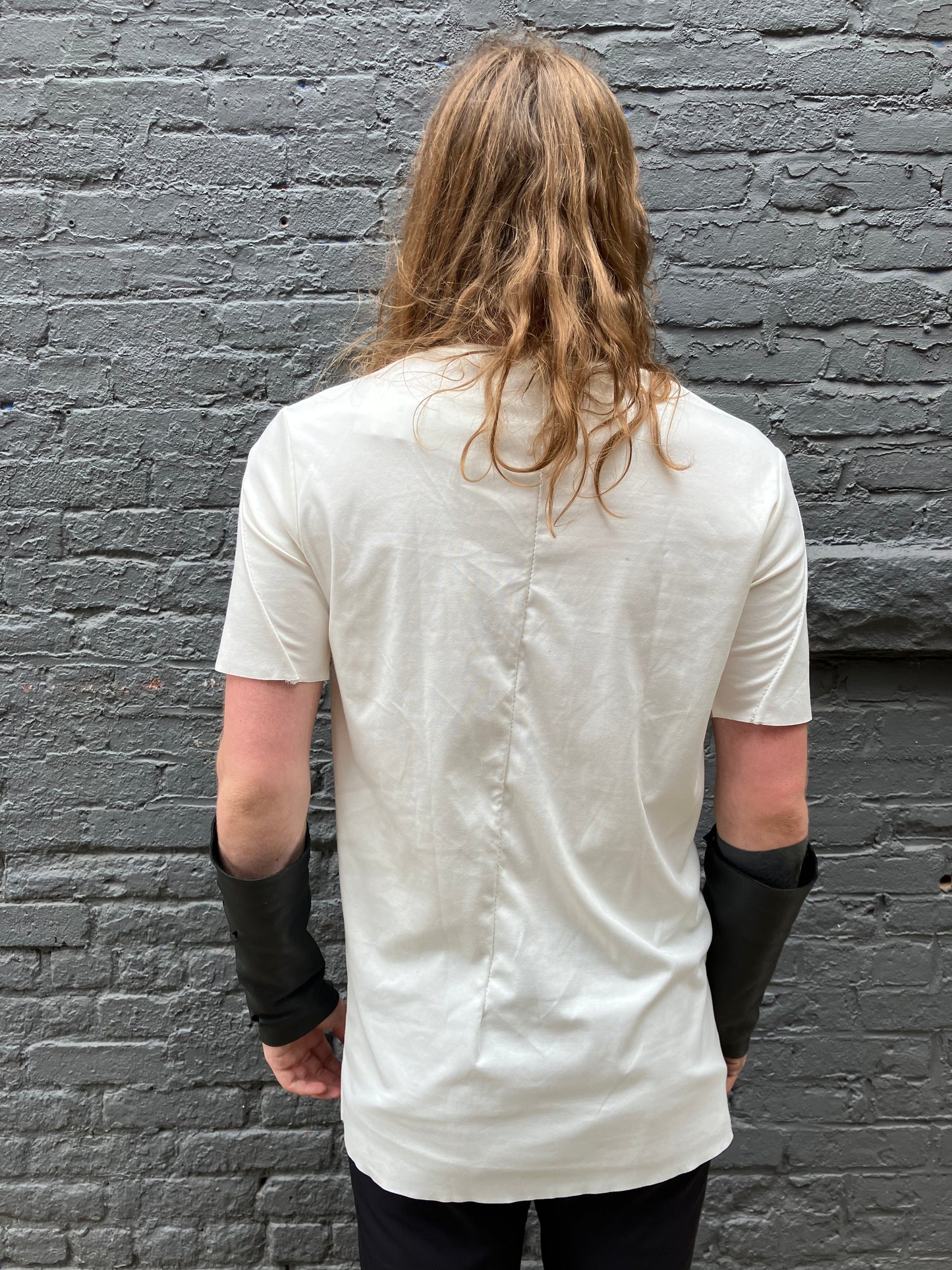 ZBT SS || ASYMMETRIC POMPEII POCKET SS TOP || OFF-WHITE