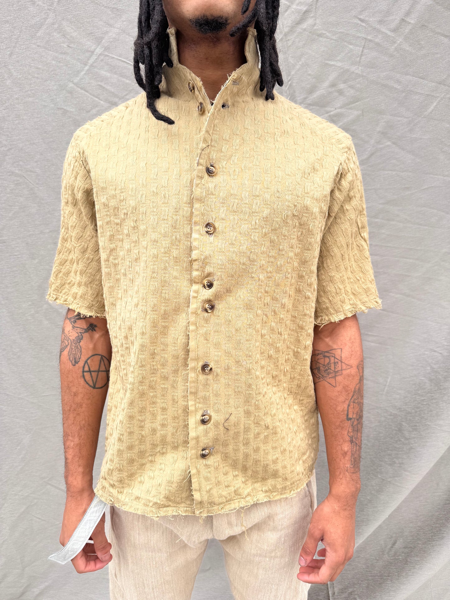 SS25 || PROTOLOGICAL ARCHETYPE SHORT SLEEVE SHIRT || KHAKI
