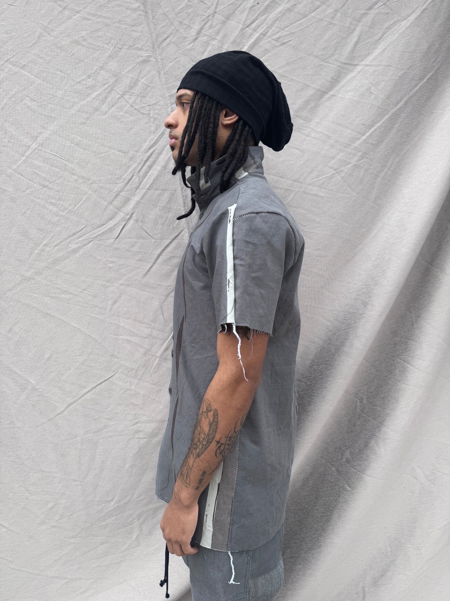 SS25 || FAULTED SHOULDER SHORT SLEEVE SHIRT || GREY