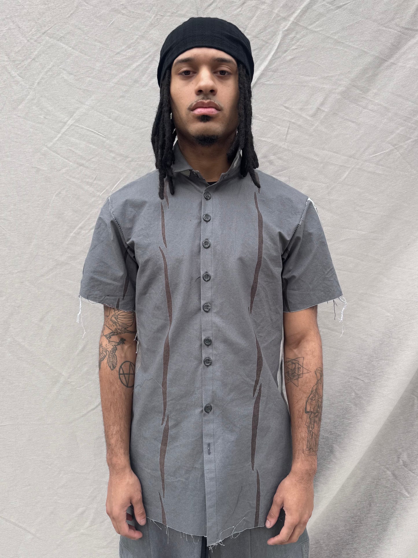 SS25 || FAULTED SHOULDER SHORT SLEEVE SHIRT || GREY