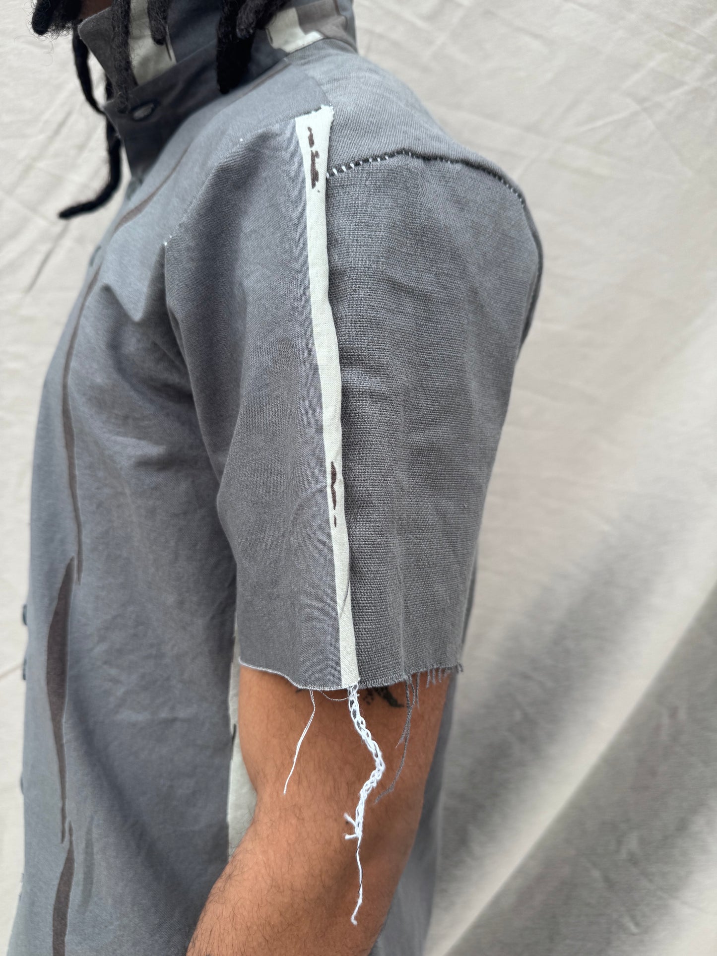 SS25 || FAULTED SHOULDER SHORT SLEEVE SHIRT || GREY