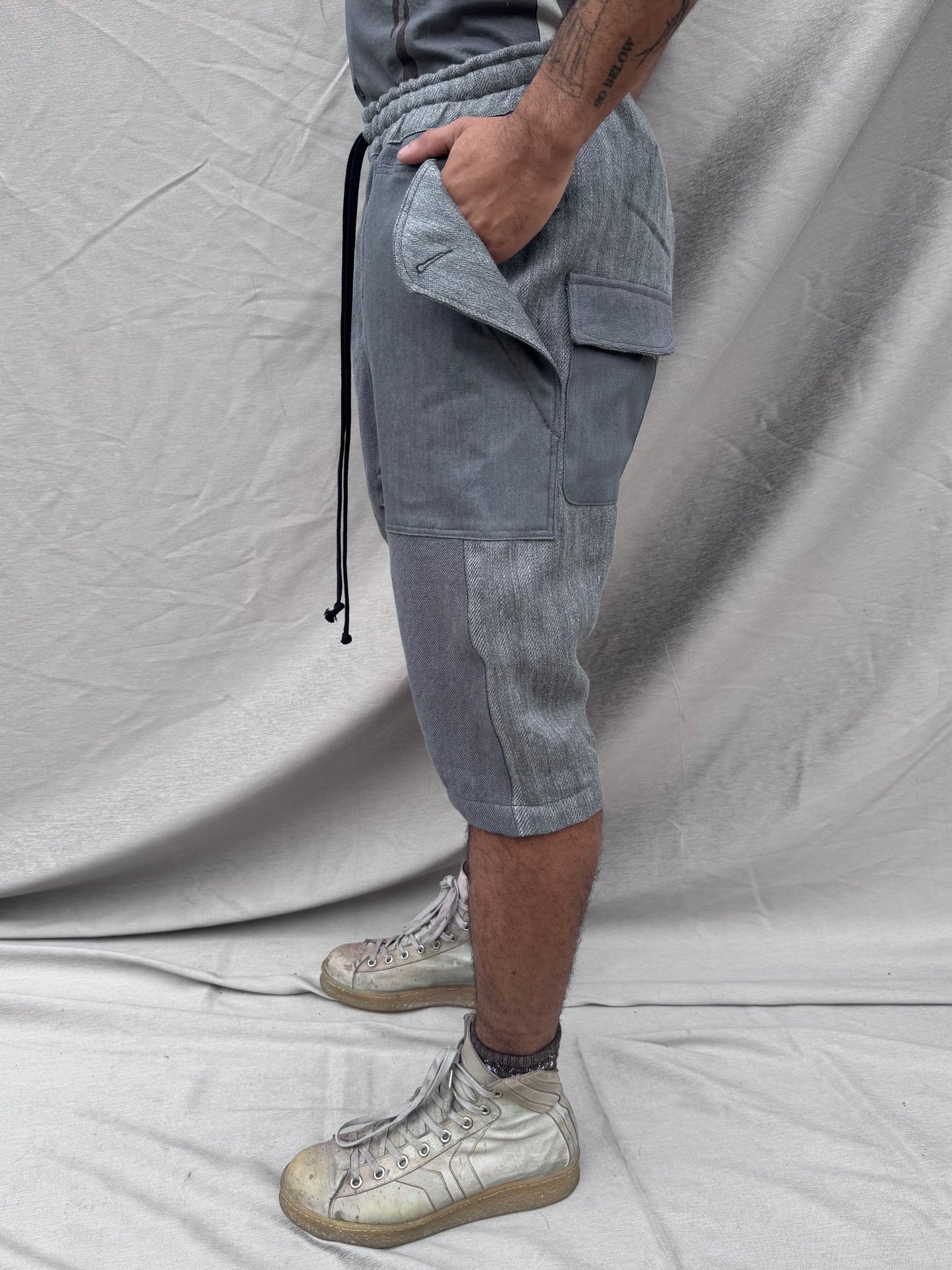 SS25 || ASYMMETRIC ZIP PLACKET ZERO SHORTS || GREY