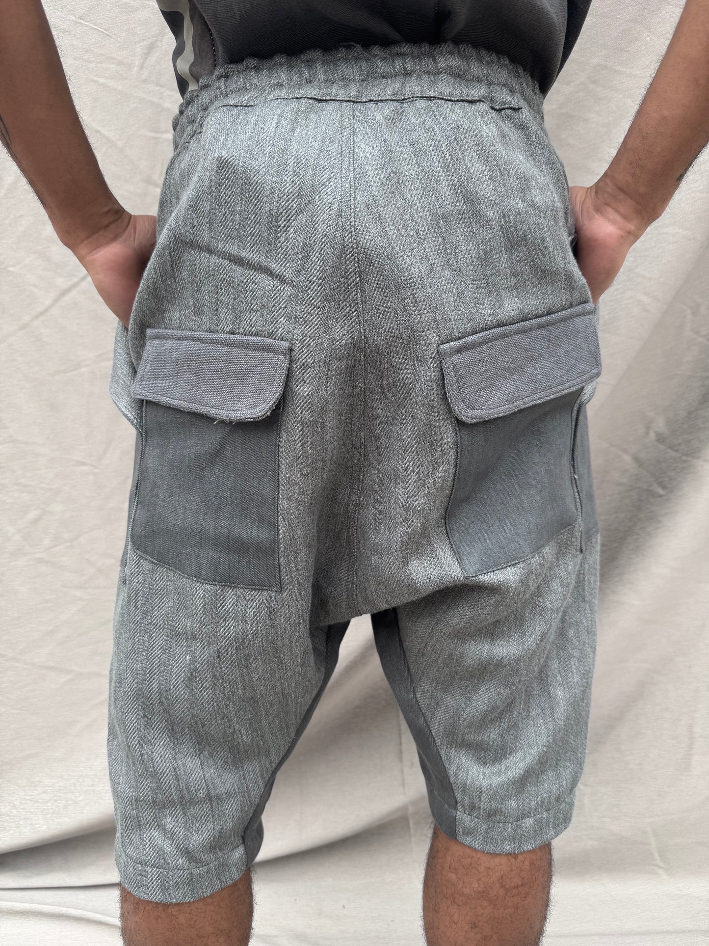 SS25 || ASYMMETRIC ZIP PLACKET ZERO SHORTS || GREY