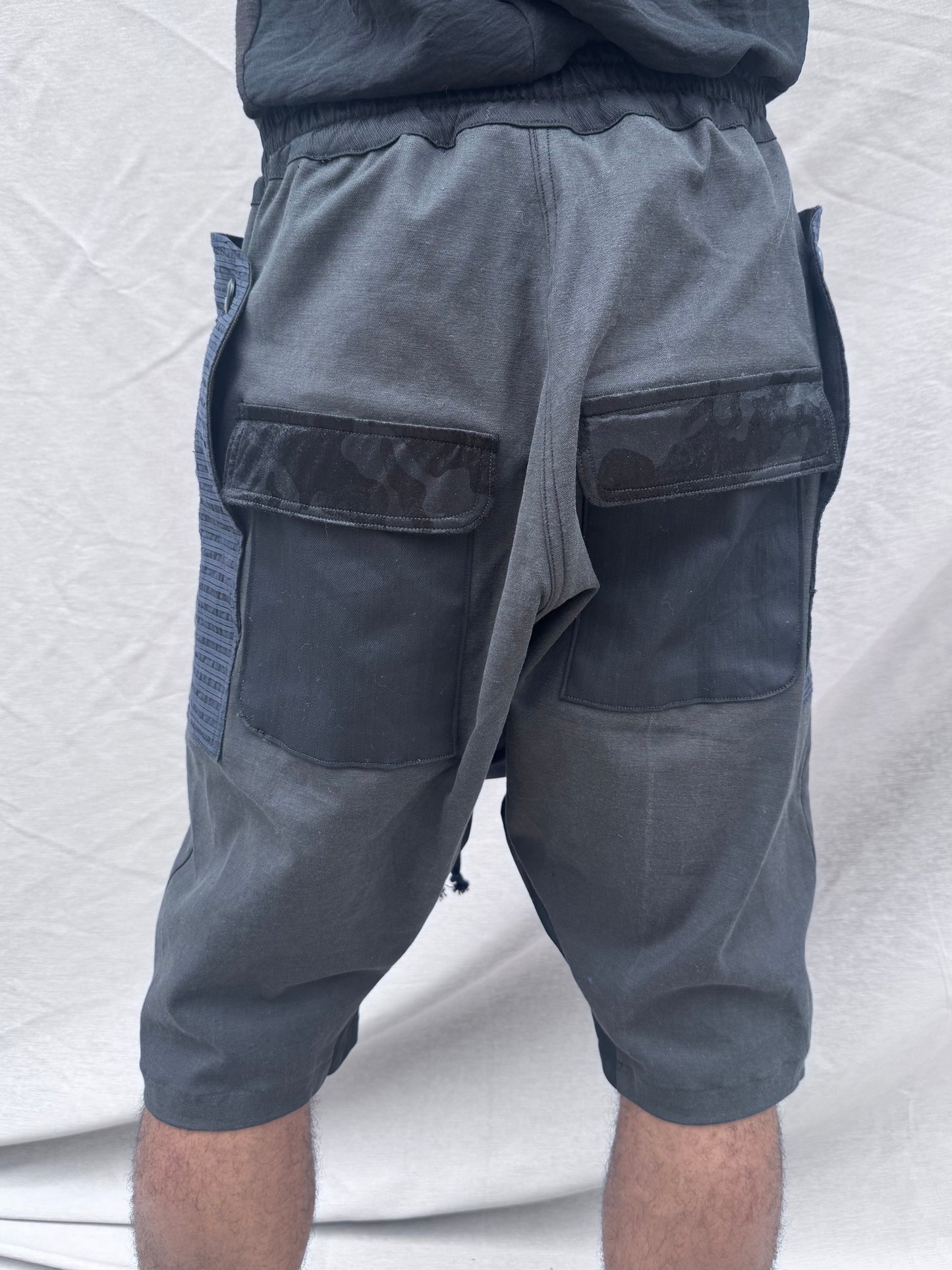 SS25 || ASYMMETRIC ZIP PLACKET ZERO SHORTS ||BLACK
