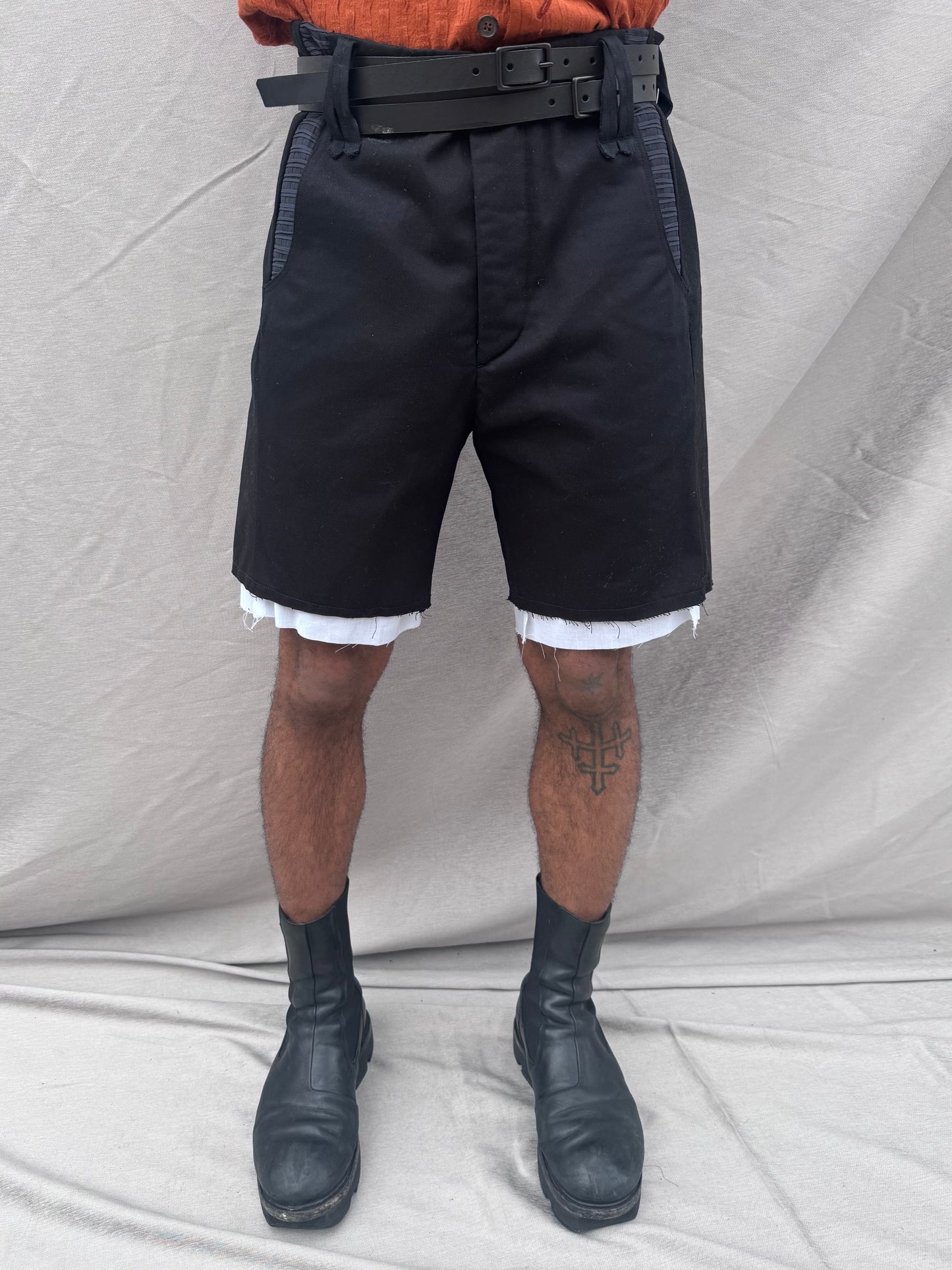 SS25 || TRI PANEL LINEN SHORTS - DOUBLE LAYER || BLACK