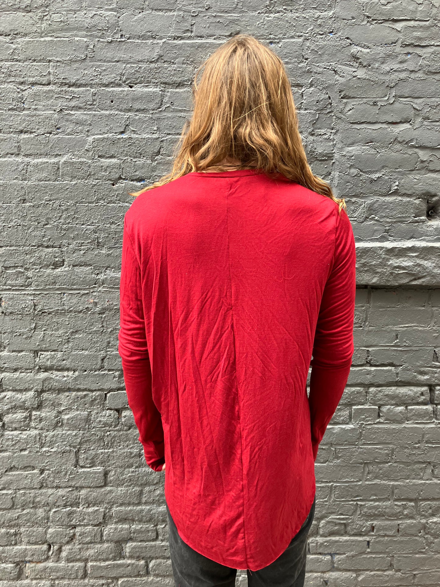 ZBT SS || ASSYMETRIC V-NECK OPEN LS TOP || RED