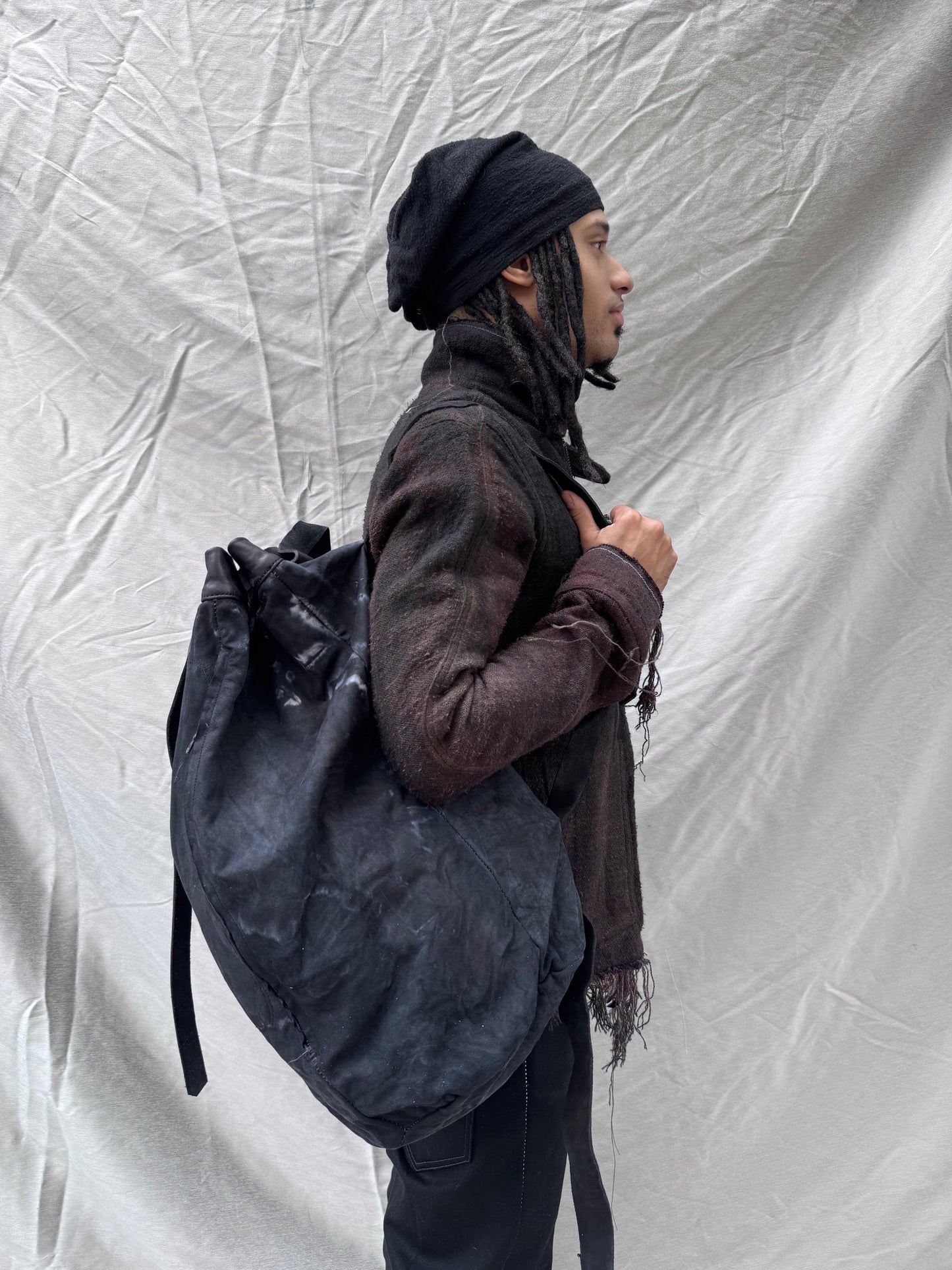 SS25 || ONE SHOULDER SLING BAG || BLACK KANGAROO/ HORSE/ COWHIDE