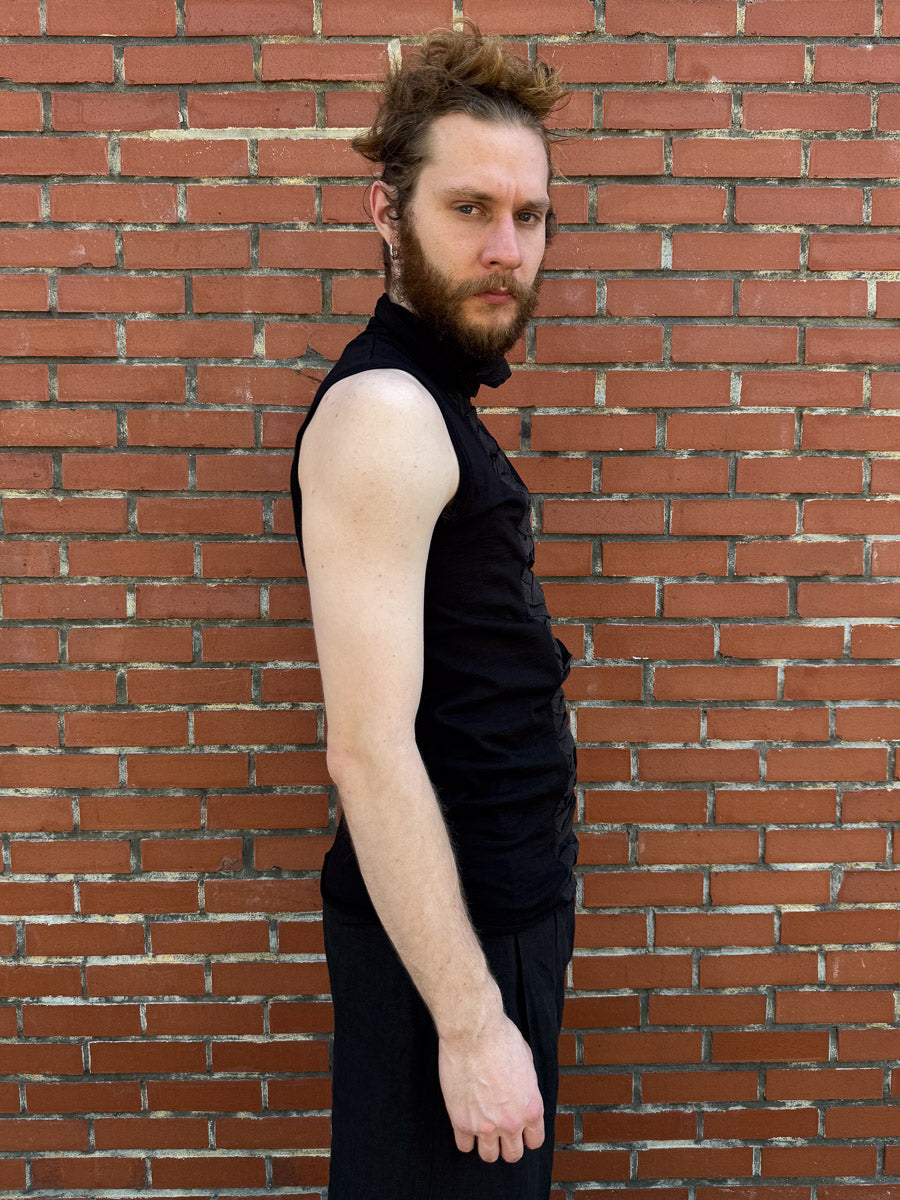 SS24 || HIGH NECK RUCHED FRONT SLEEVELESS TEE || BLACK