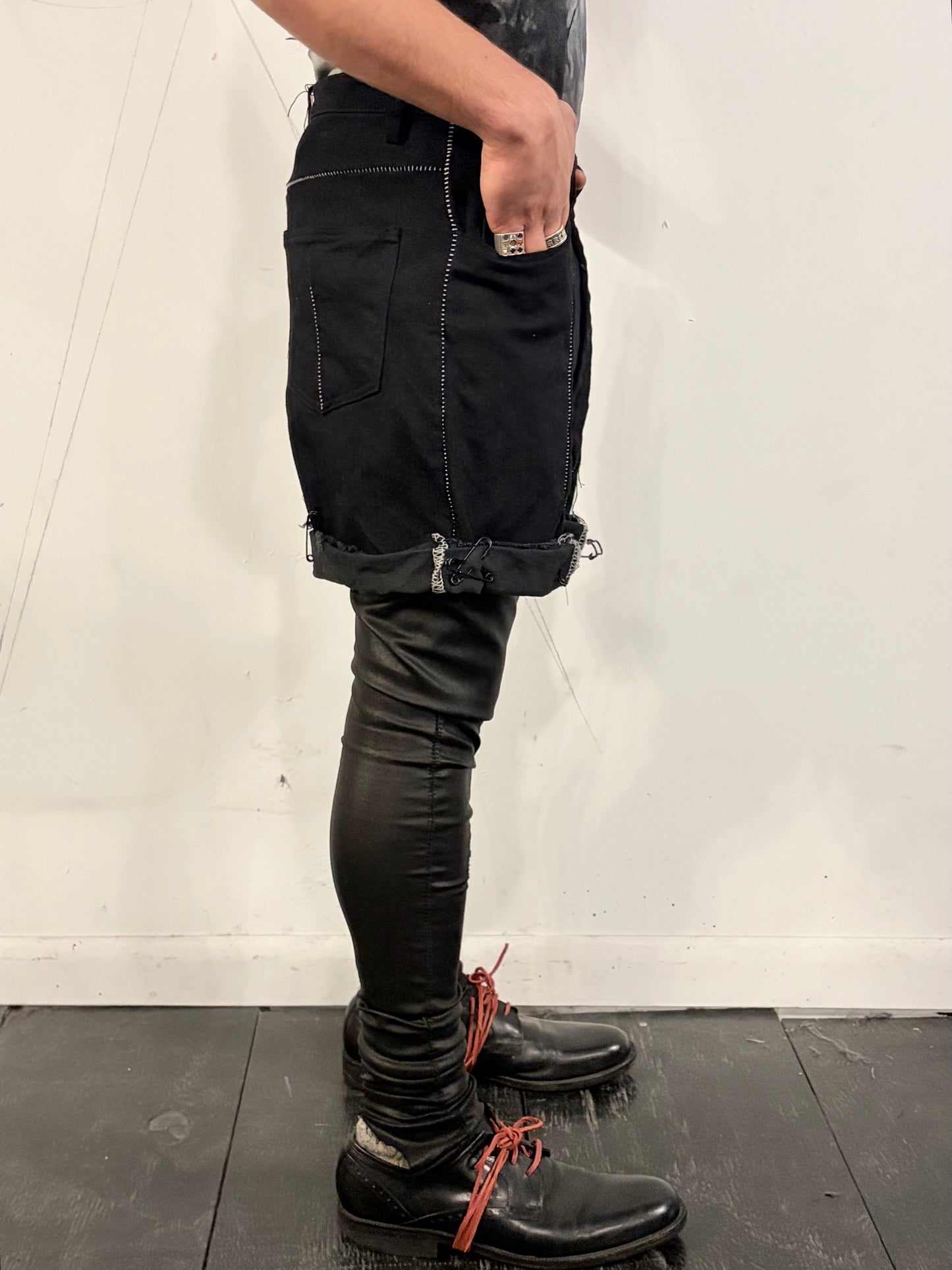 SS26 || OVERLOCKED FRONT SEAM GODDE SHORTS || OVERDYED BLACK DENIM