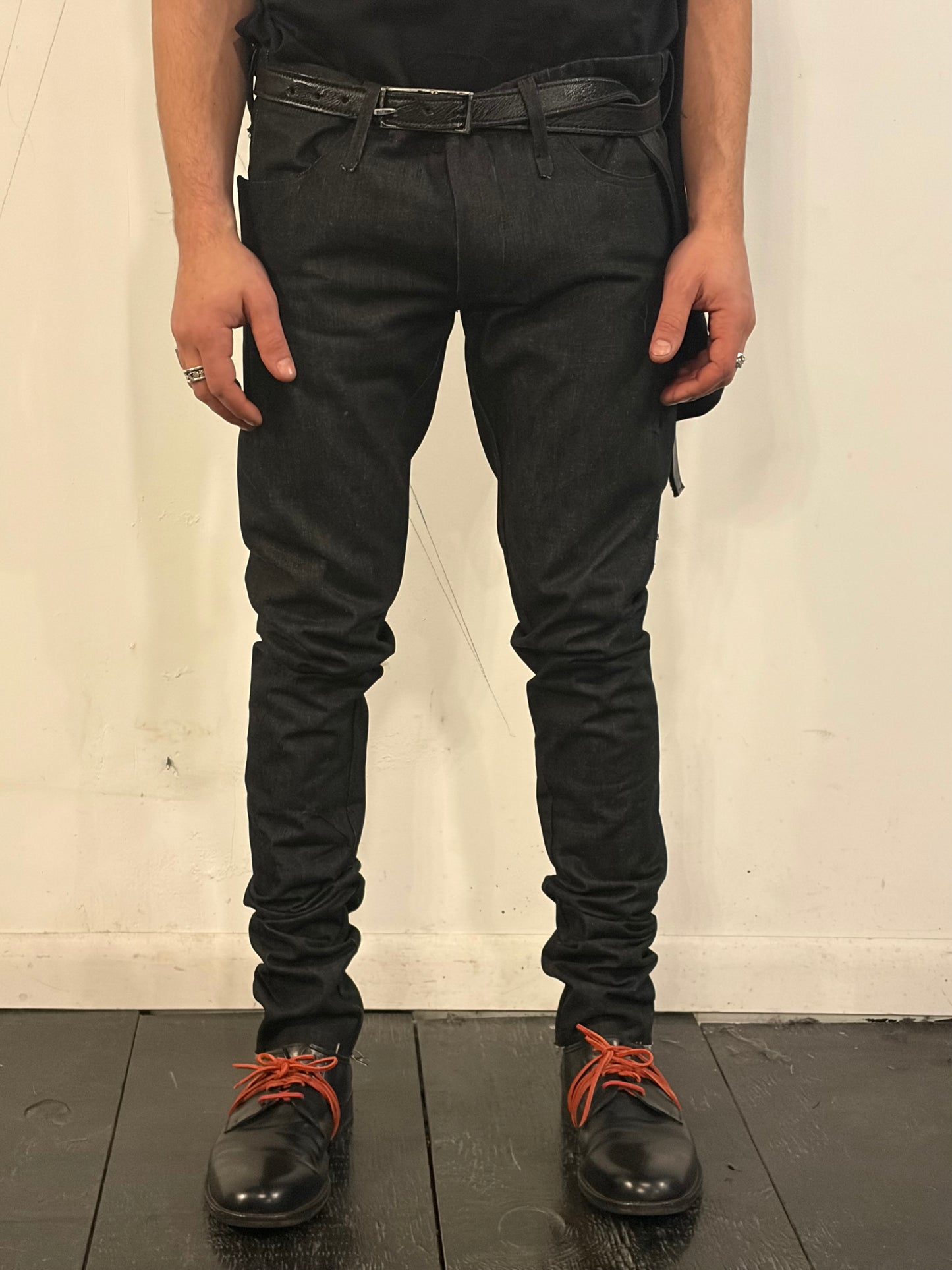 SS26 || MINIMALIST SLIM JEANS|| RAW BLACK DENIM