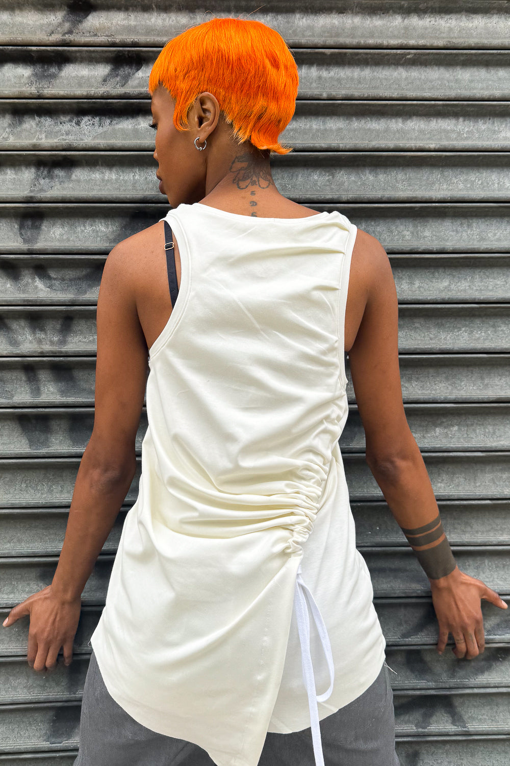 SS24 || CONVERTIBLE RUCHED BACK TANK || WHITE