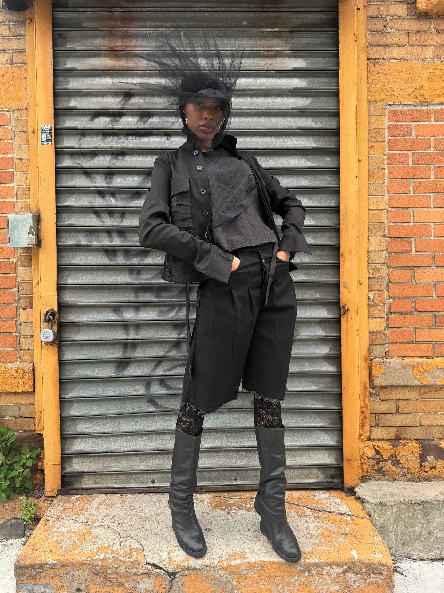 SS24 || 12-PLEAT CROPPED JEANS || BLACK