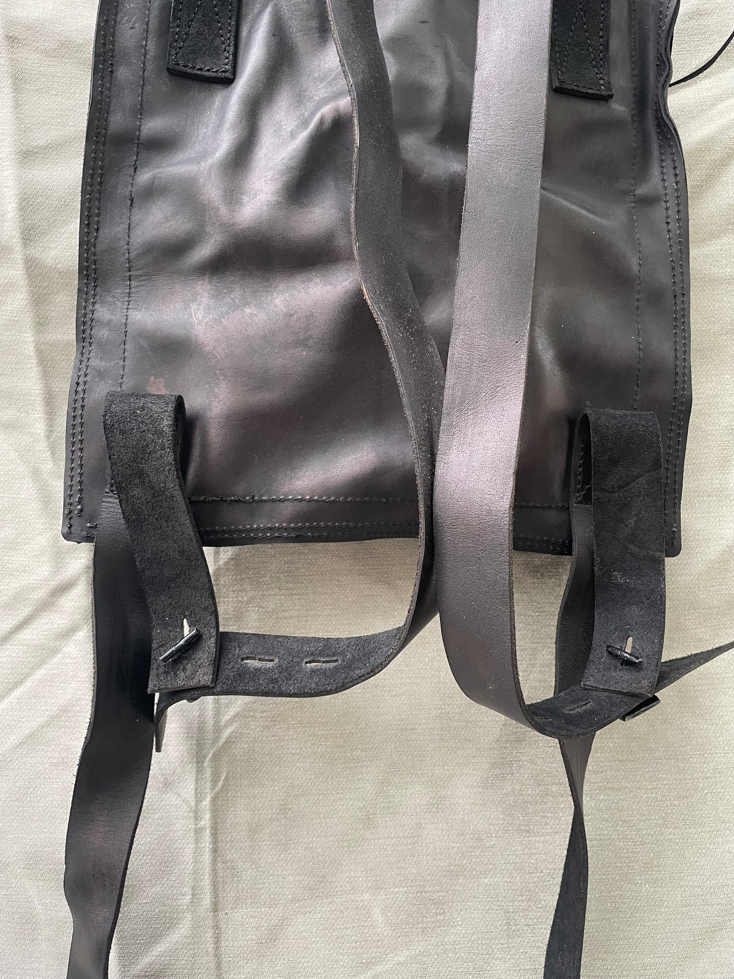 SS25 || LECTER - BACKPACK || BLACK OVERDYED COWHIDE