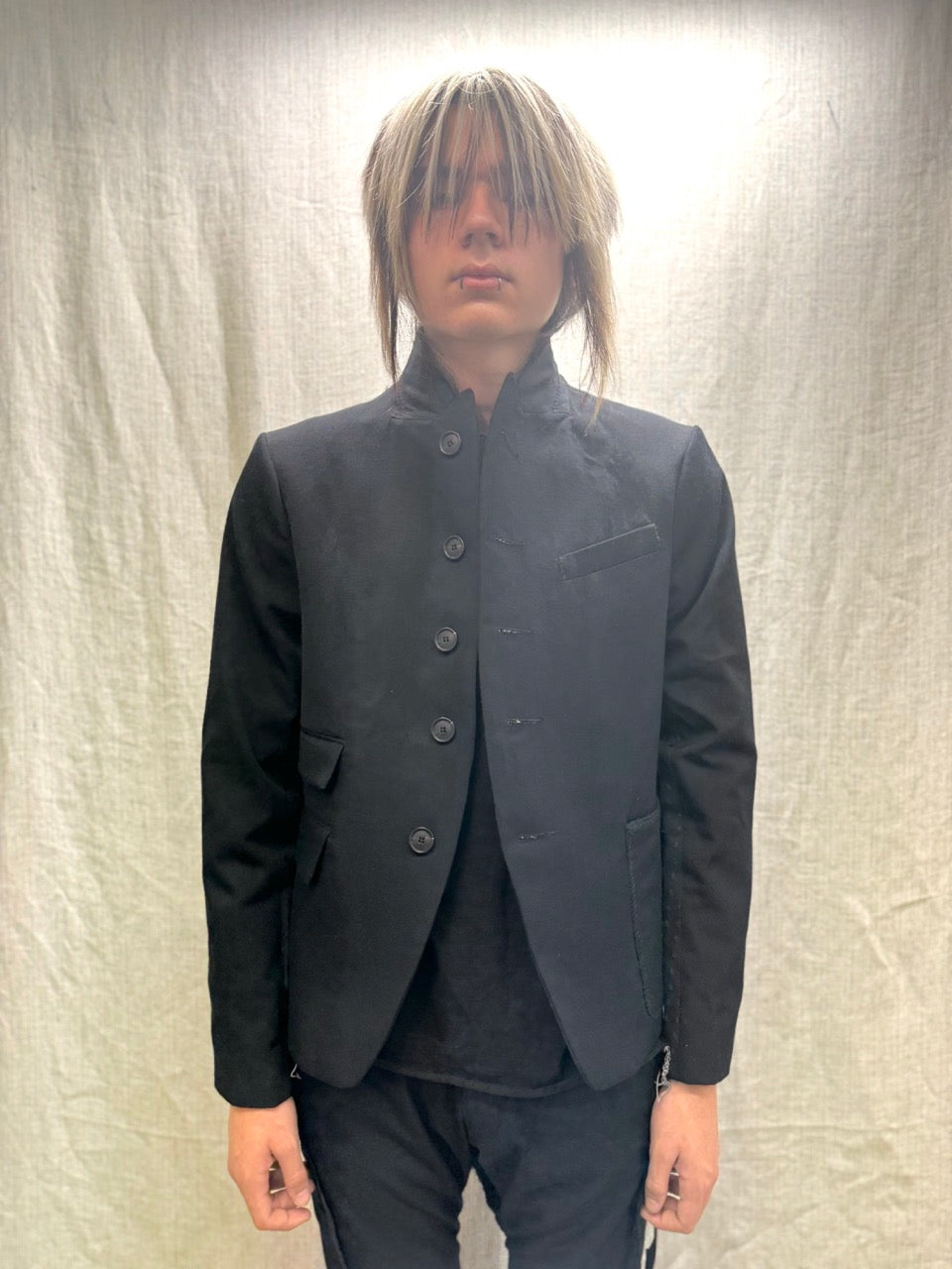 FW24 || SILK SEAMED PEAKED LAPEL BLAZER || BLACK